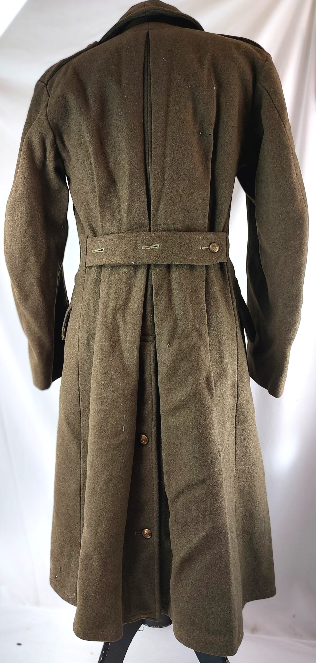 British, WW2, Royal Artillery Great Coat. Dismounted 1940 Pattern, Size No. 5, Dated 1942 - Image 2