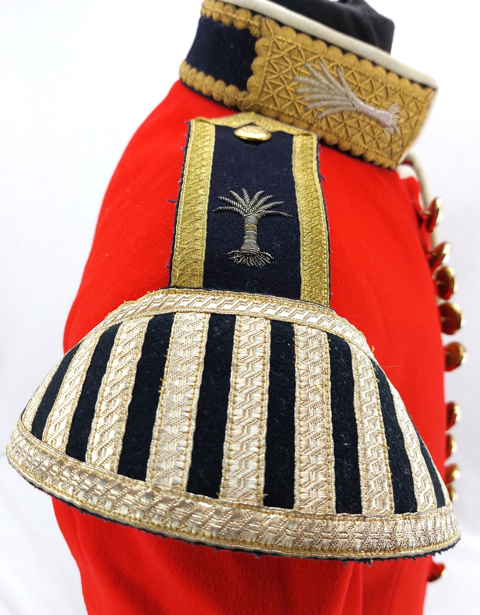 British, Welsh Guards Officer Tunic, with Bandmans Swallow Nest Epaulettes, Named & Dated, "2nd Lieutenant M.W. Presland, 1987", Small - Image 8