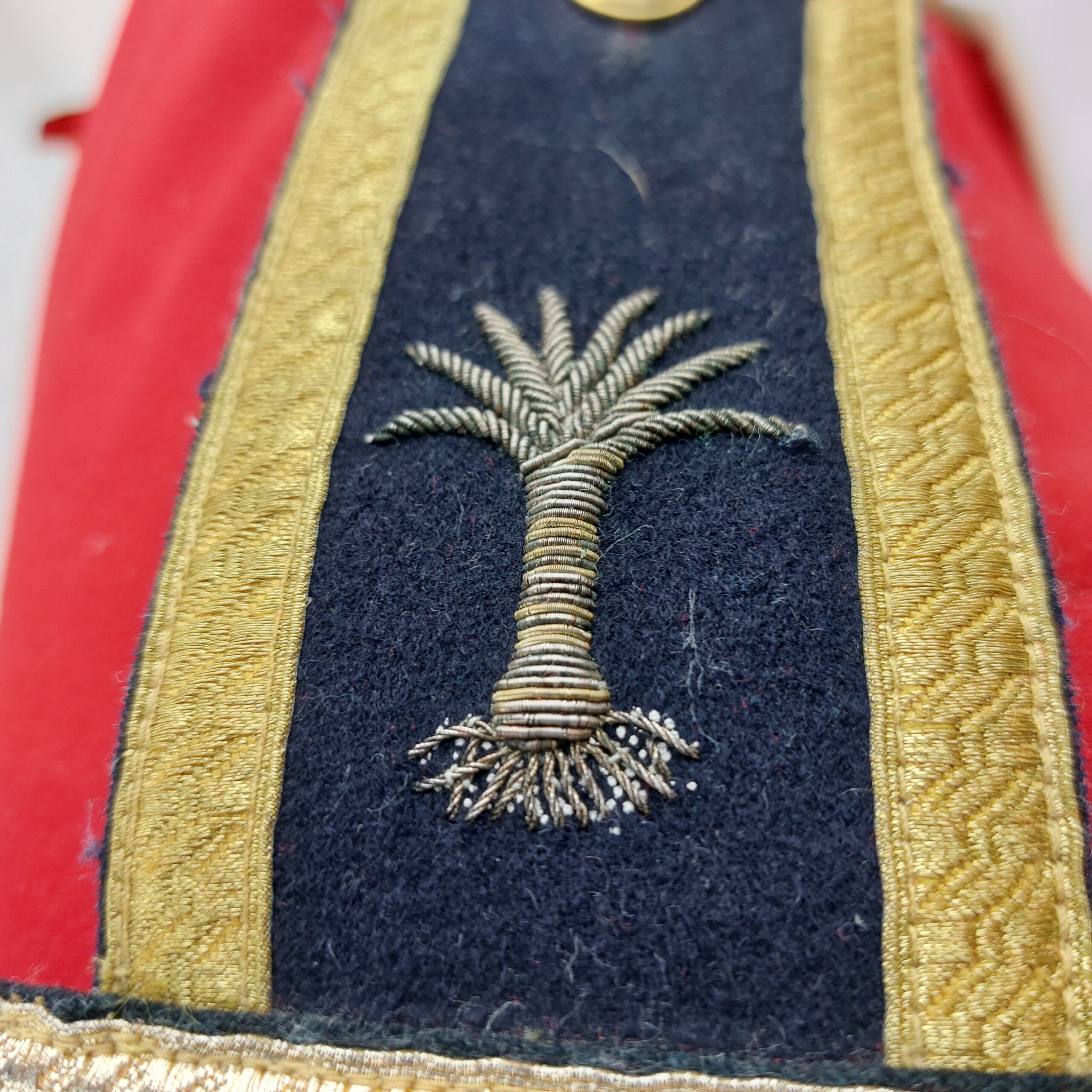 British, Welsh Guards Officer Tunic, with Bandmans Swallow Nest Epaulettes, Named & Dated, "2nd Lieutenant M.W. Presland, 1987", Small - Image 11