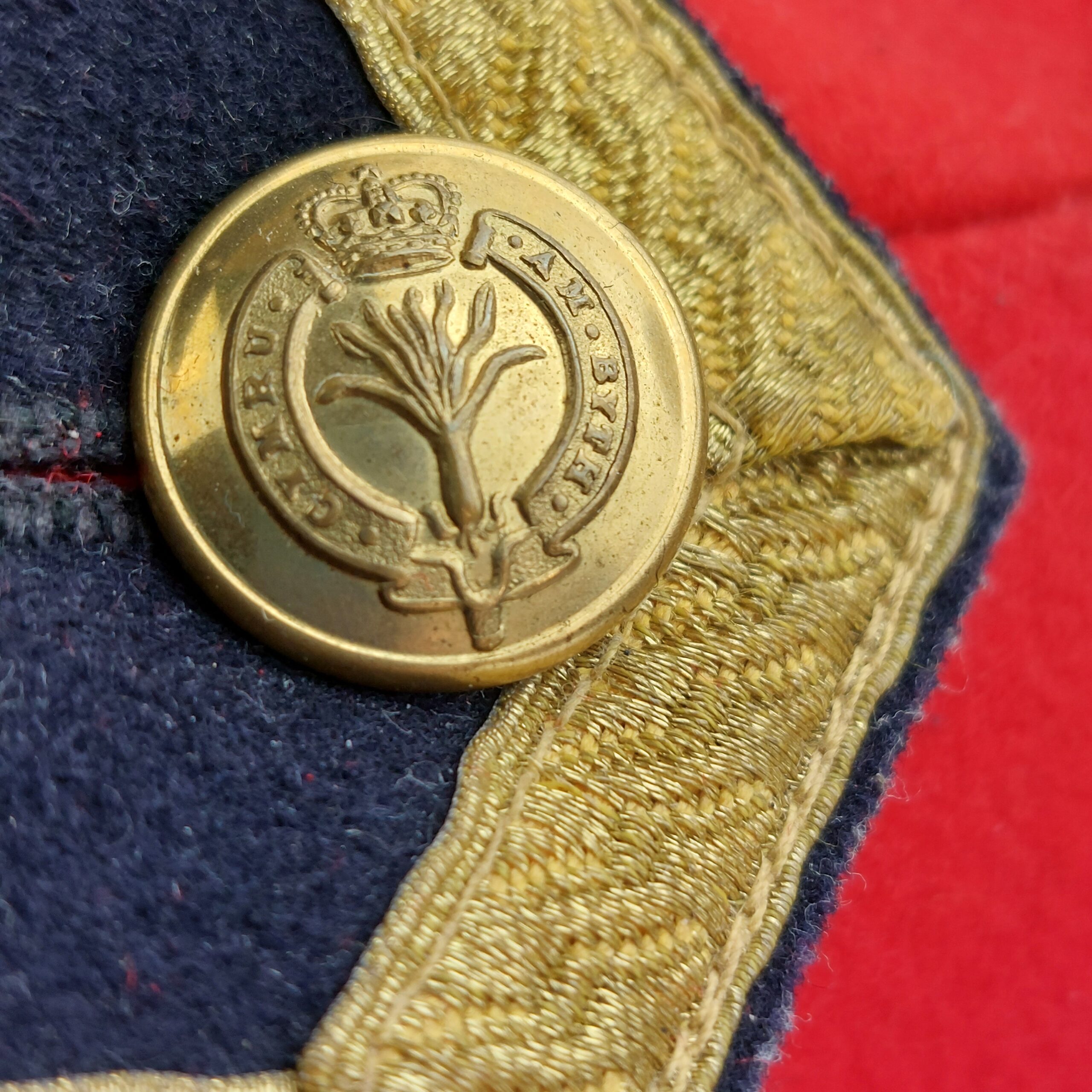 British, Welsh Guards Officer Tunic, with Bandmans Swallow Nest Epaulettes, Named & Dated, "2nd Lieutenant M.W. Presland, 1987", Small - Image 12