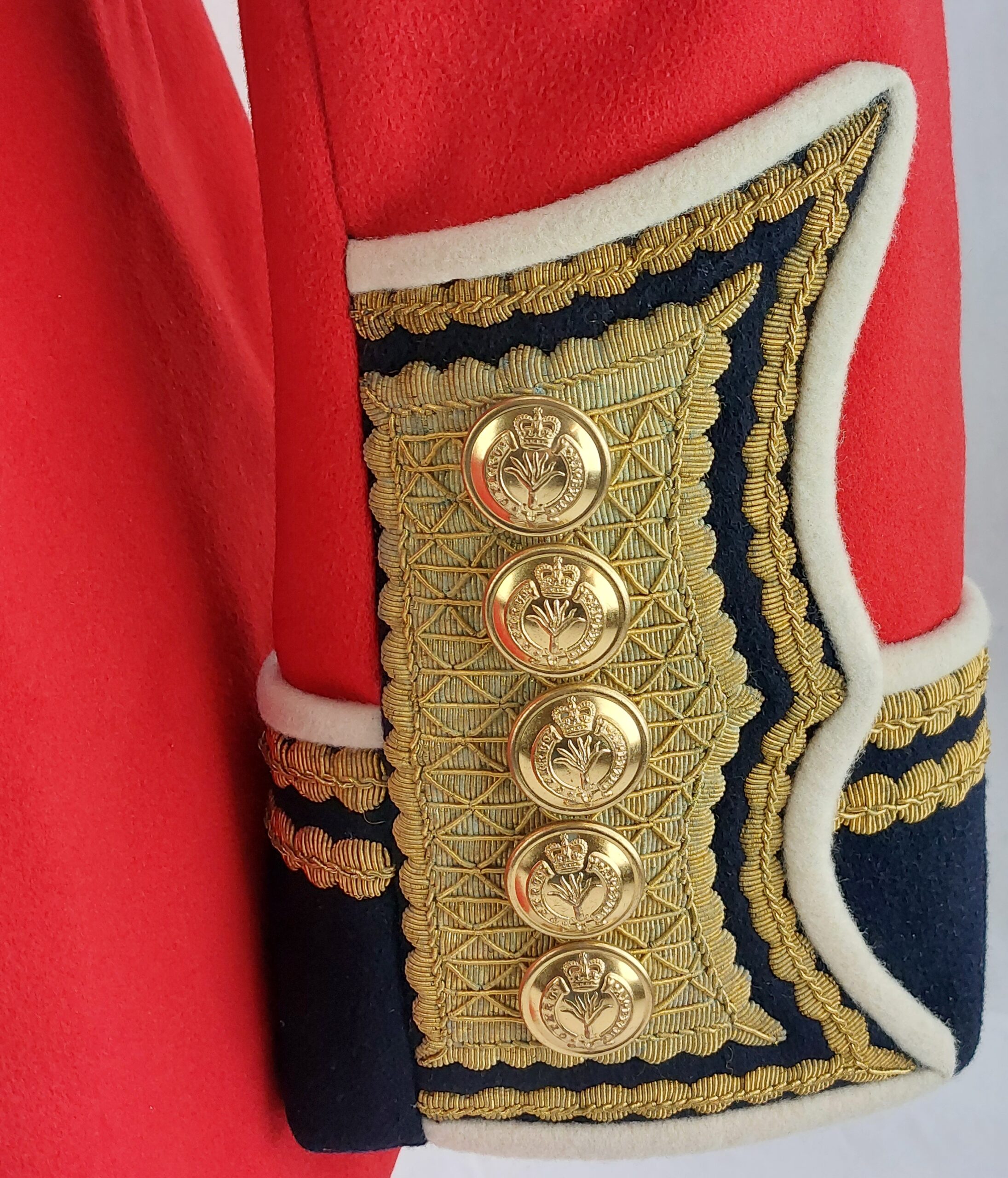British, Welsh Guards Officer Tunic, with Bandmans Swallow Nest Epaulettes, Named & Dated, "2nd Lieutenant M.W. Presland, 1987", Small - Image 13