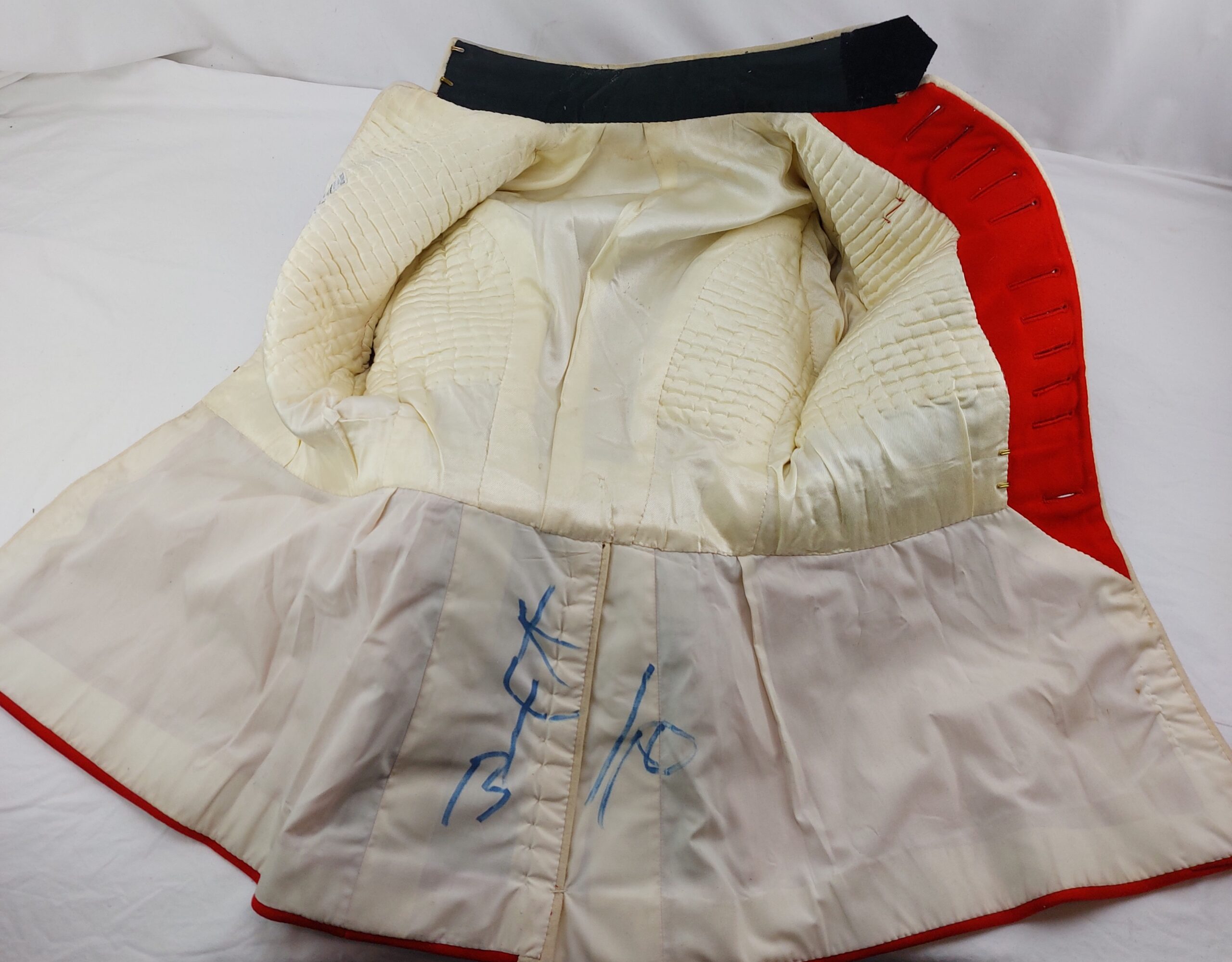 British, Welsh Guards Officer Tunic, with Bandmans Swallow Nest Epaulettes, Named & Dated, "2nd Lieutenant M.W. Presland, 1987", Small - Image 16