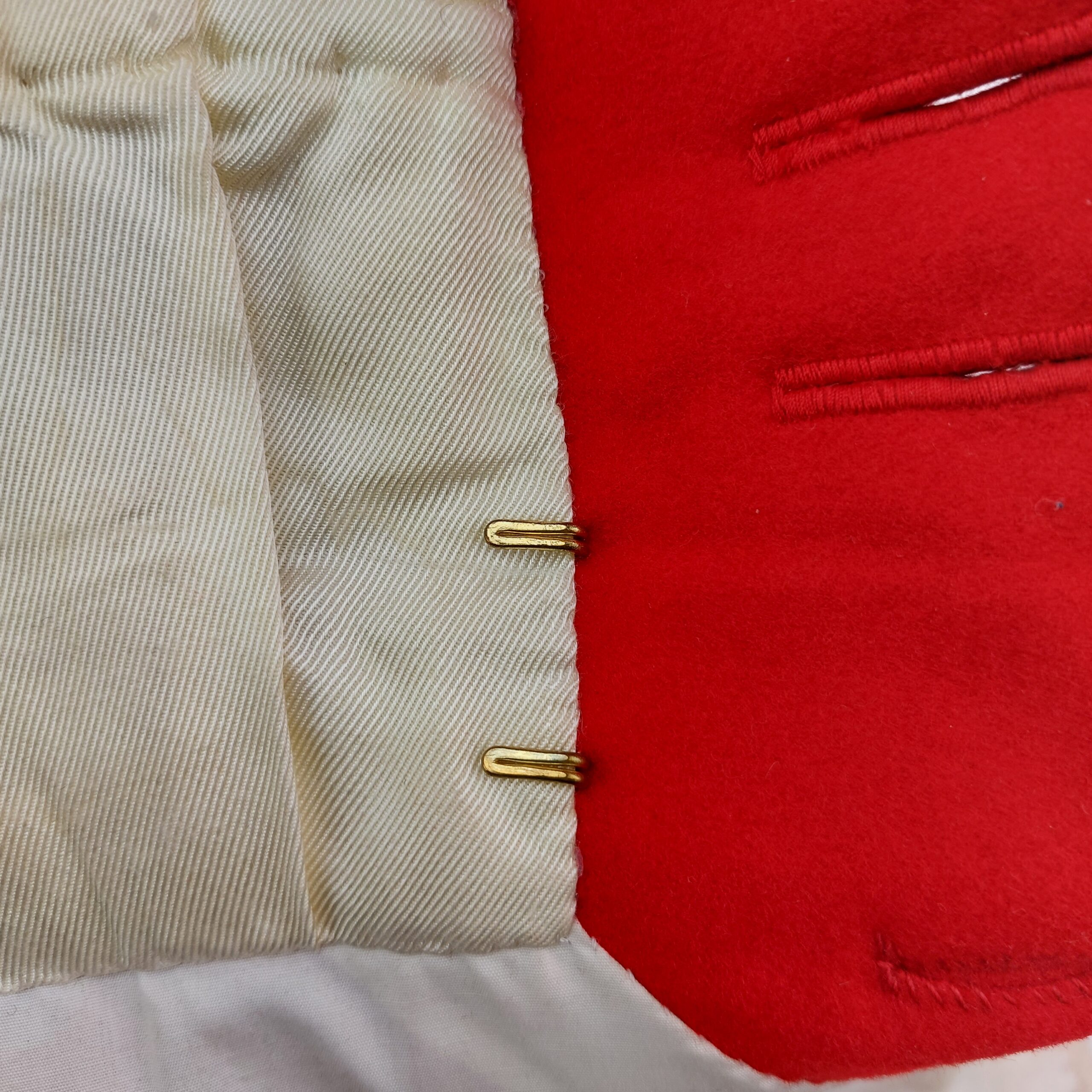 British, Welsh Guards Officer Tunic, with Bandmans Swallow Nest Epaulettes, Named & Dated, "2nd Lieutenant M.W. Presland, 1987", Small - Image 18