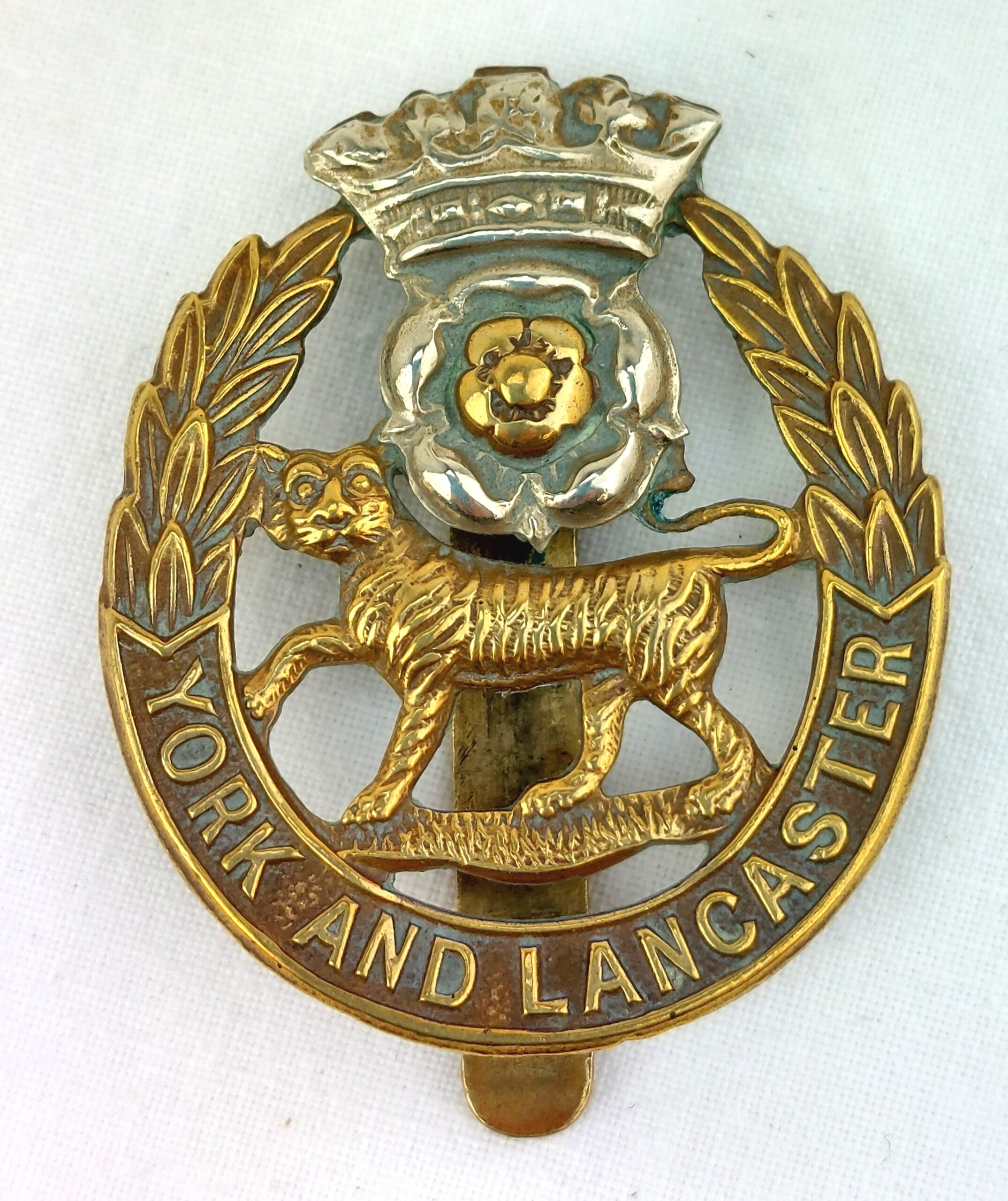 British, York and Lancaster Regiment, Cap Badge