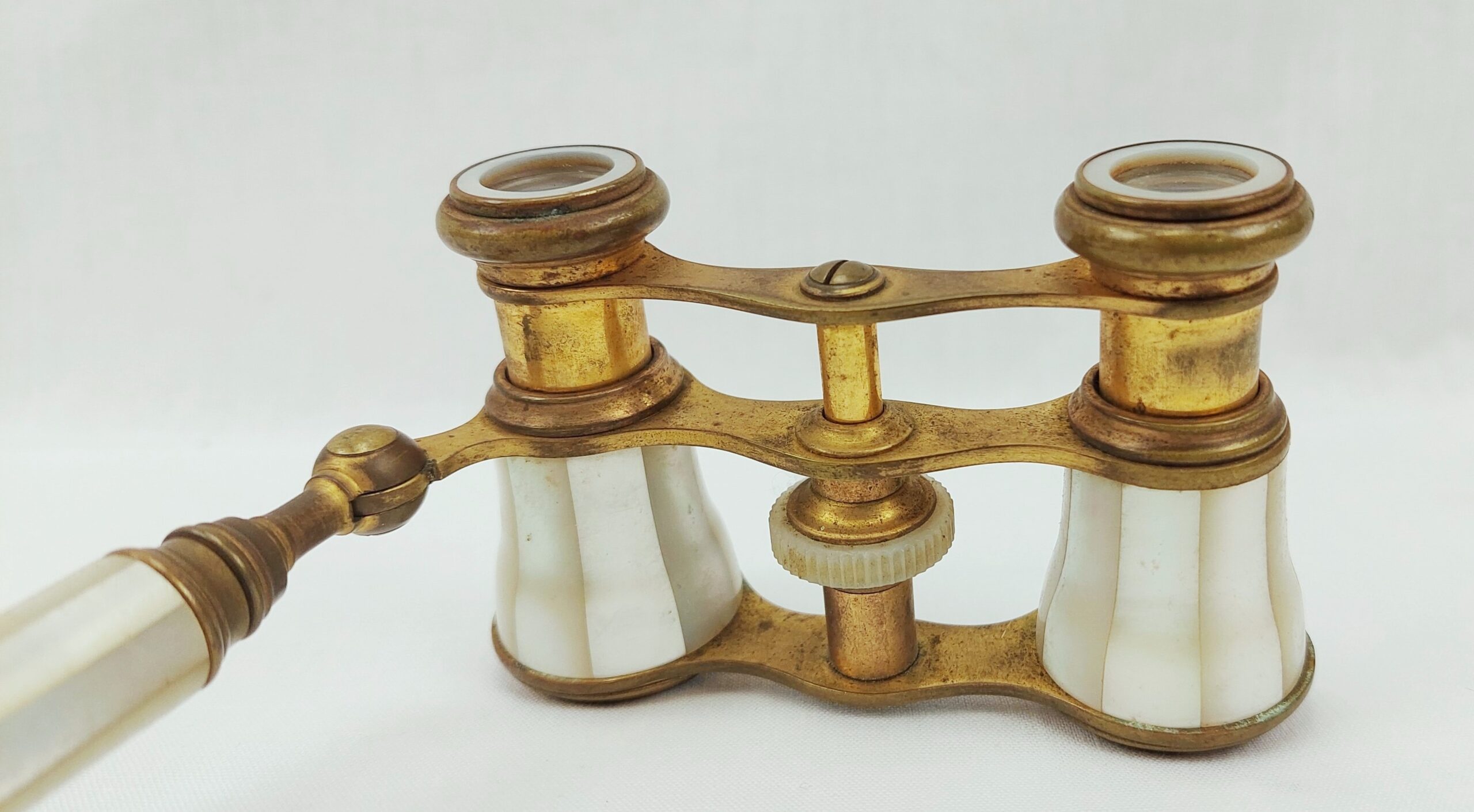 Edwardian Gilt Metal Mother Of Pearl Lorgnette Opera Glasses - Image 5