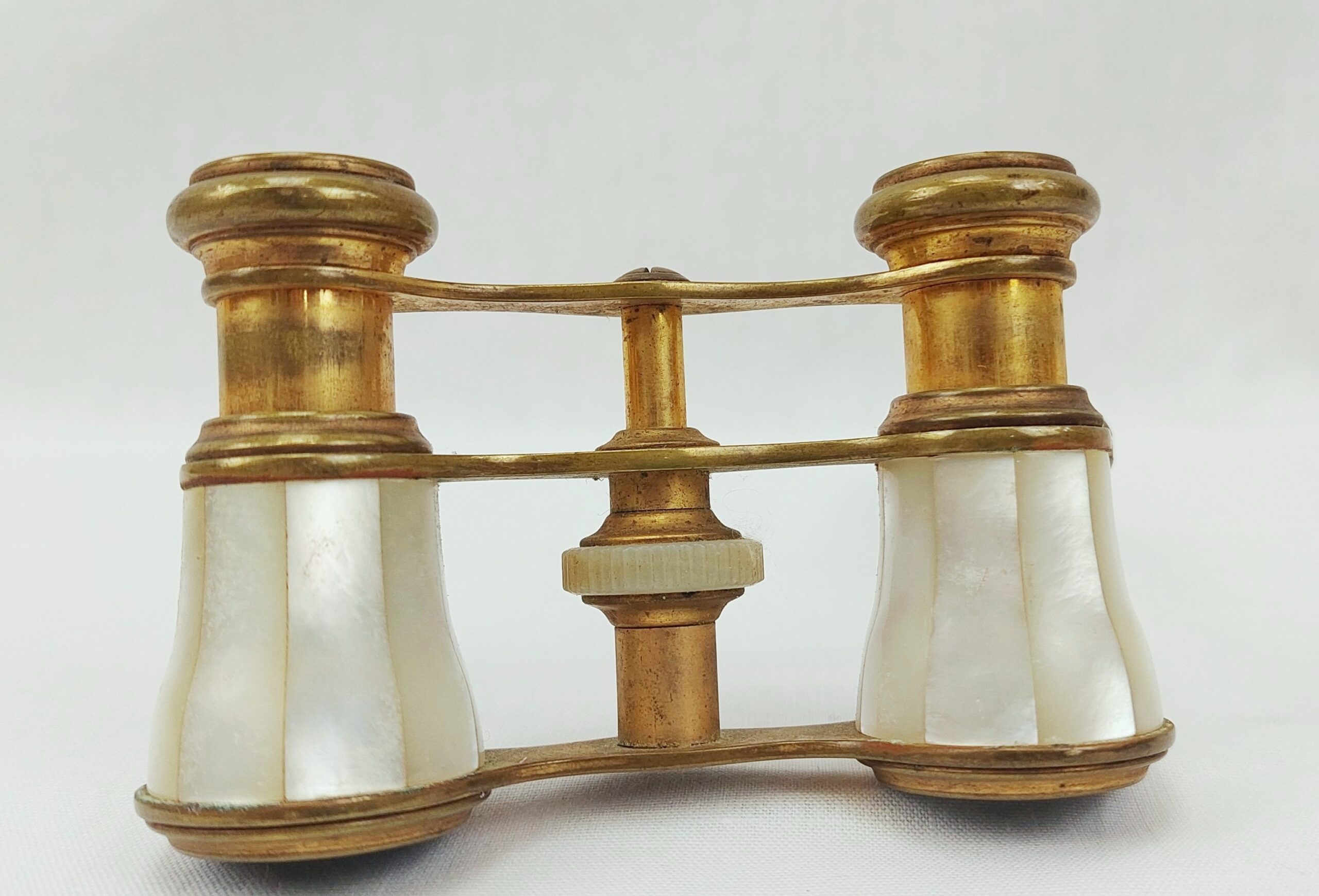 Edwardian Gilt Metal Mother Of Pearl Lorgnette Opera Glasses - Image 4
