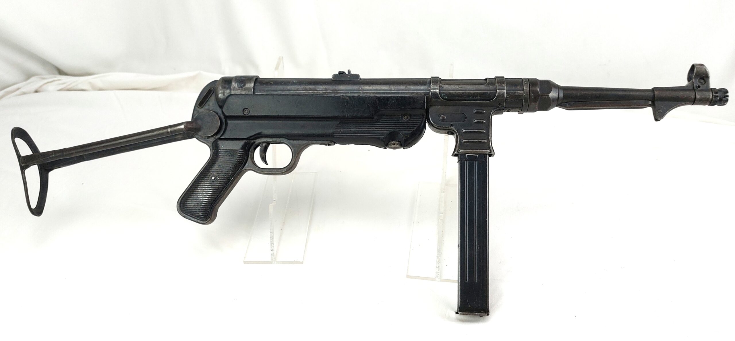 German, WW2, 1943, MP40 Sub Machine Gun with Folding Stock, by Steyr Daimler Puch; 9mm cal, 10"; Deactivated