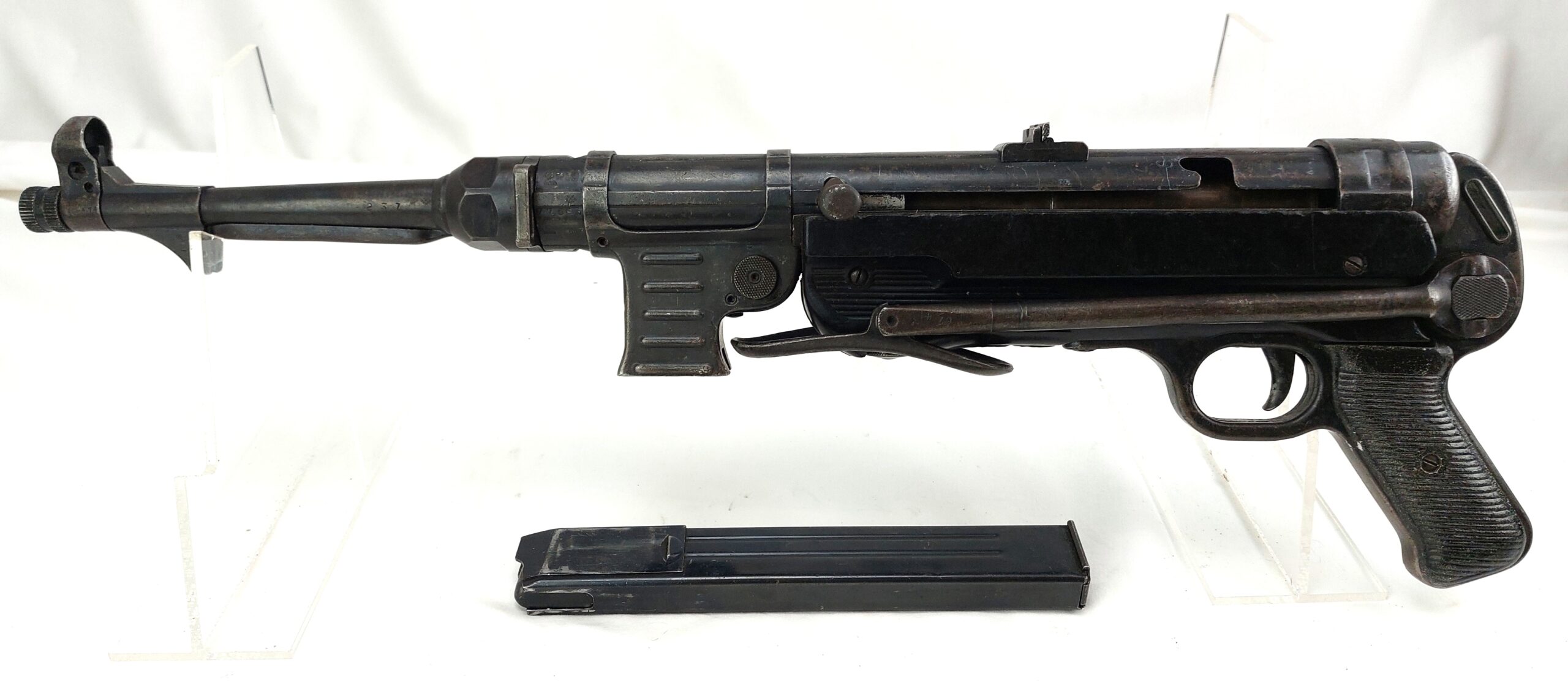 German, WW2, 1943, MP40 Sub Machine Gun with Folding Stock, by Steyr Daimler Puch; 9mm cal, 10"; Deactivated - Image 14