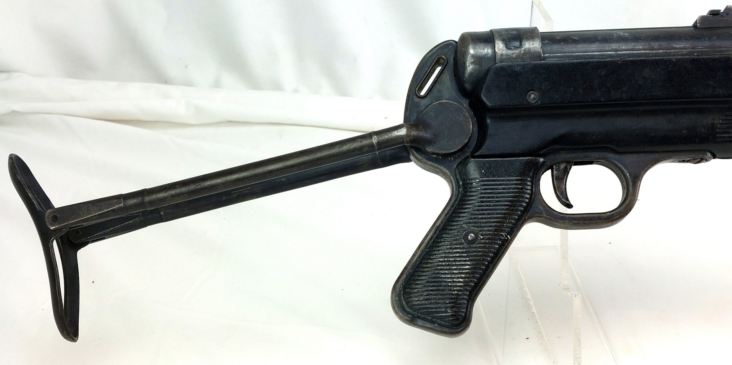 German, WW2, 1943, MP40 Sub Machine Gun with Folding Stock, by Steyr Daimler Puch; 9mm cal, 10"; Deactivated - Image 2