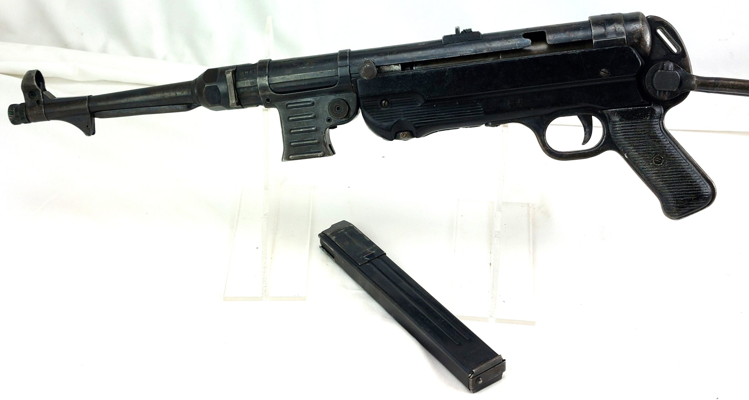 German, WW2, 1943, MP40 Sub Machine Gun with Folding Stock, by Steyr Daimler Puch; 9mm cal, 10"; Deactivated - Image 9