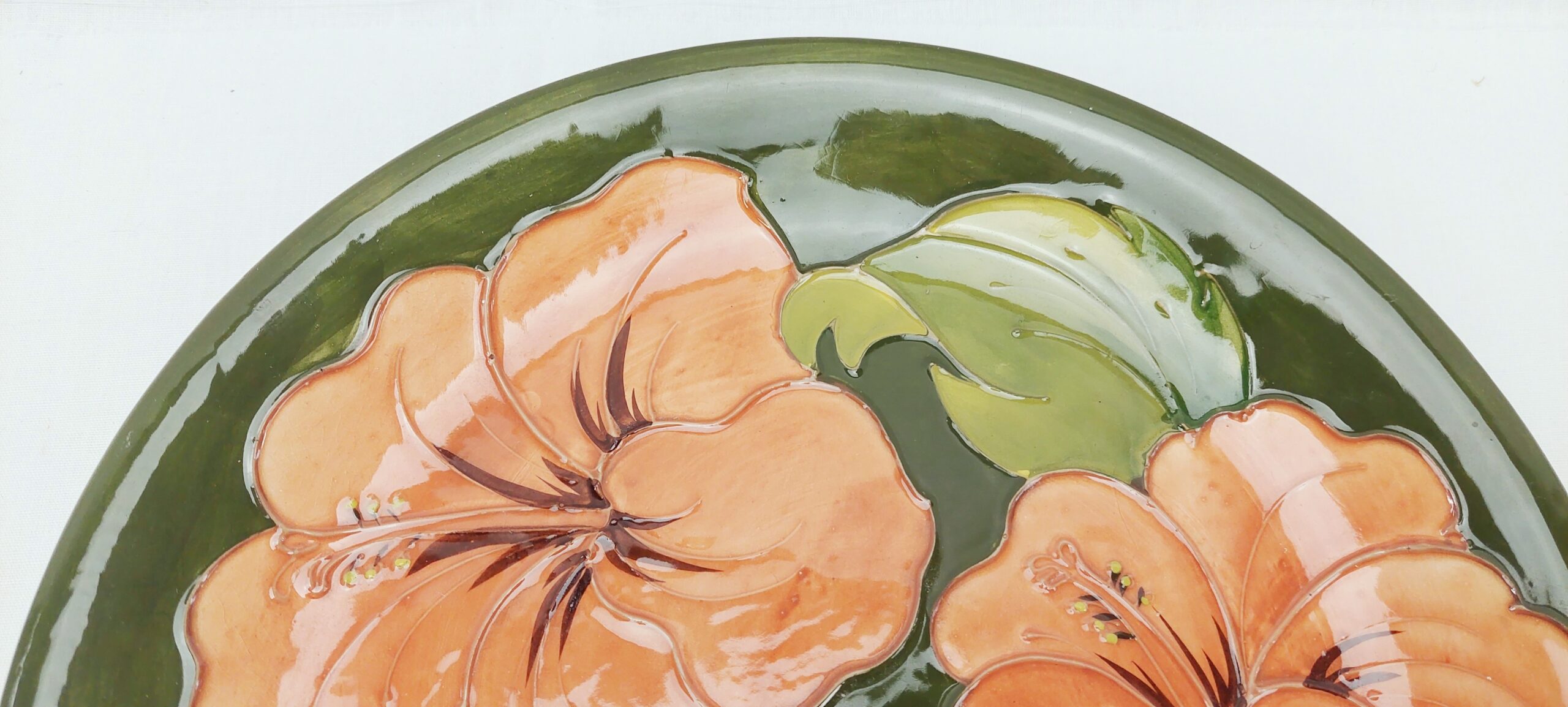 Moorcroft Hibiscus Pattern Plate - Image 6