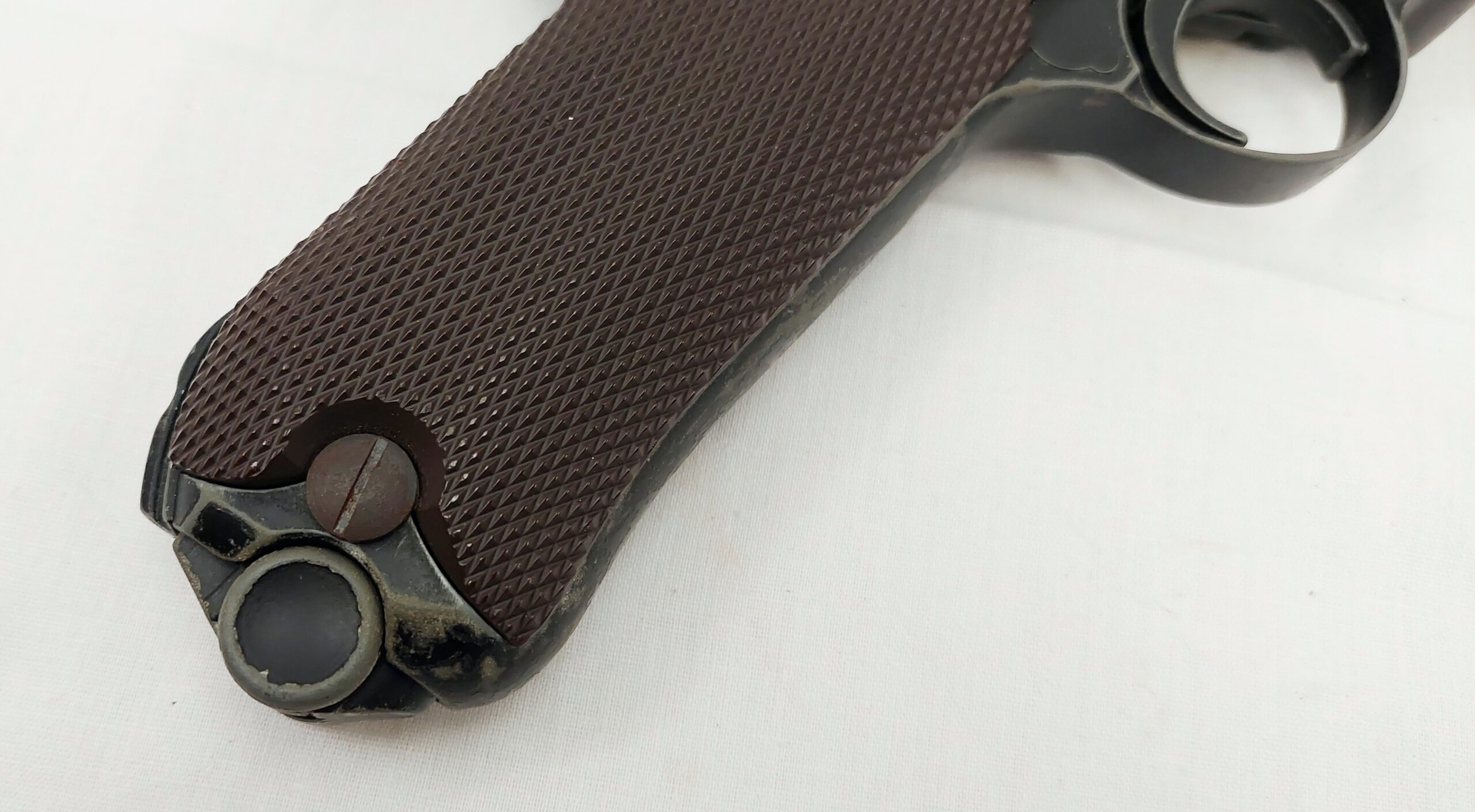 Replica Luger PO8 BB Gun - Image 8