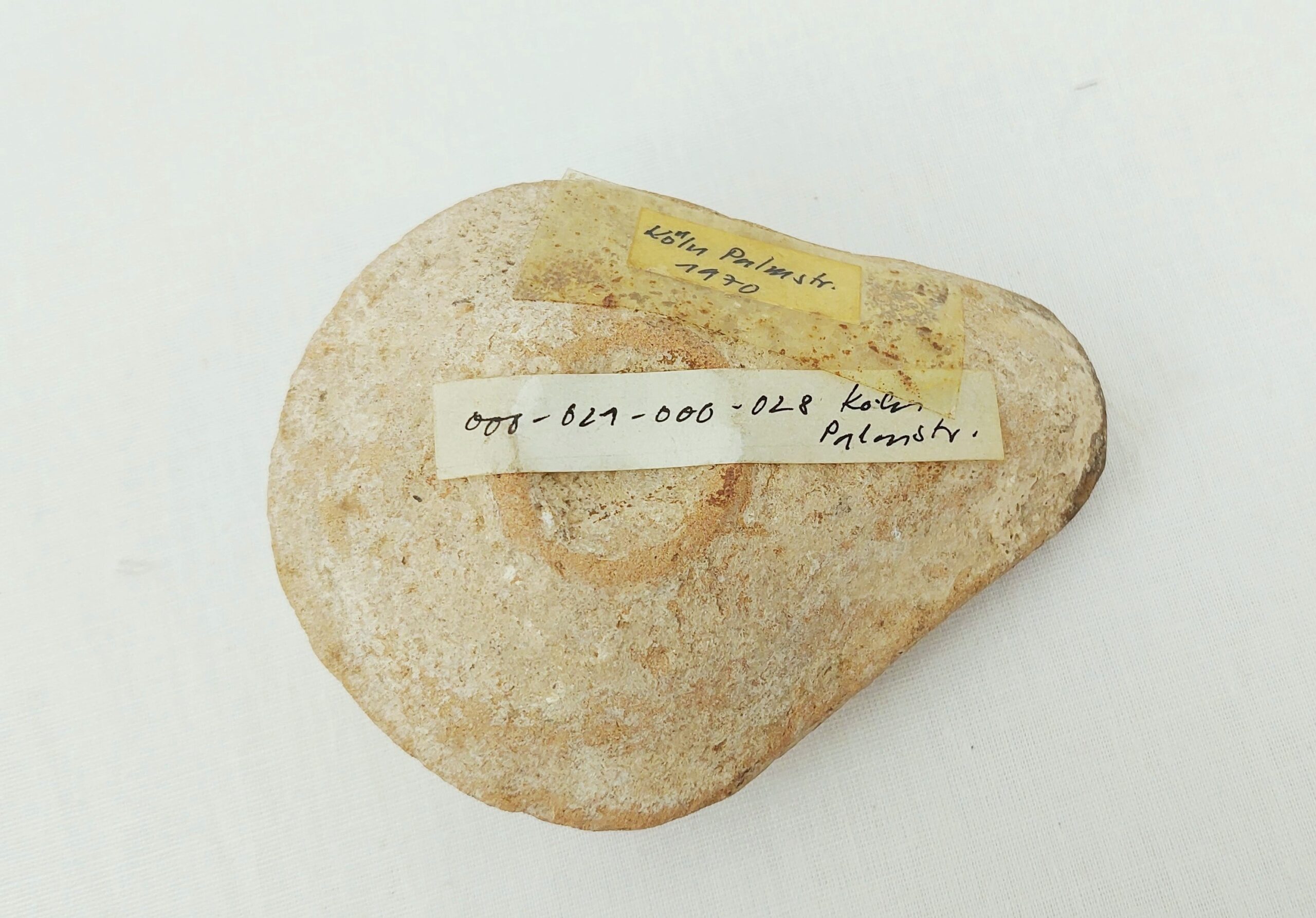 Small Roman Oil Lamp With Incised Pattern - Image 2