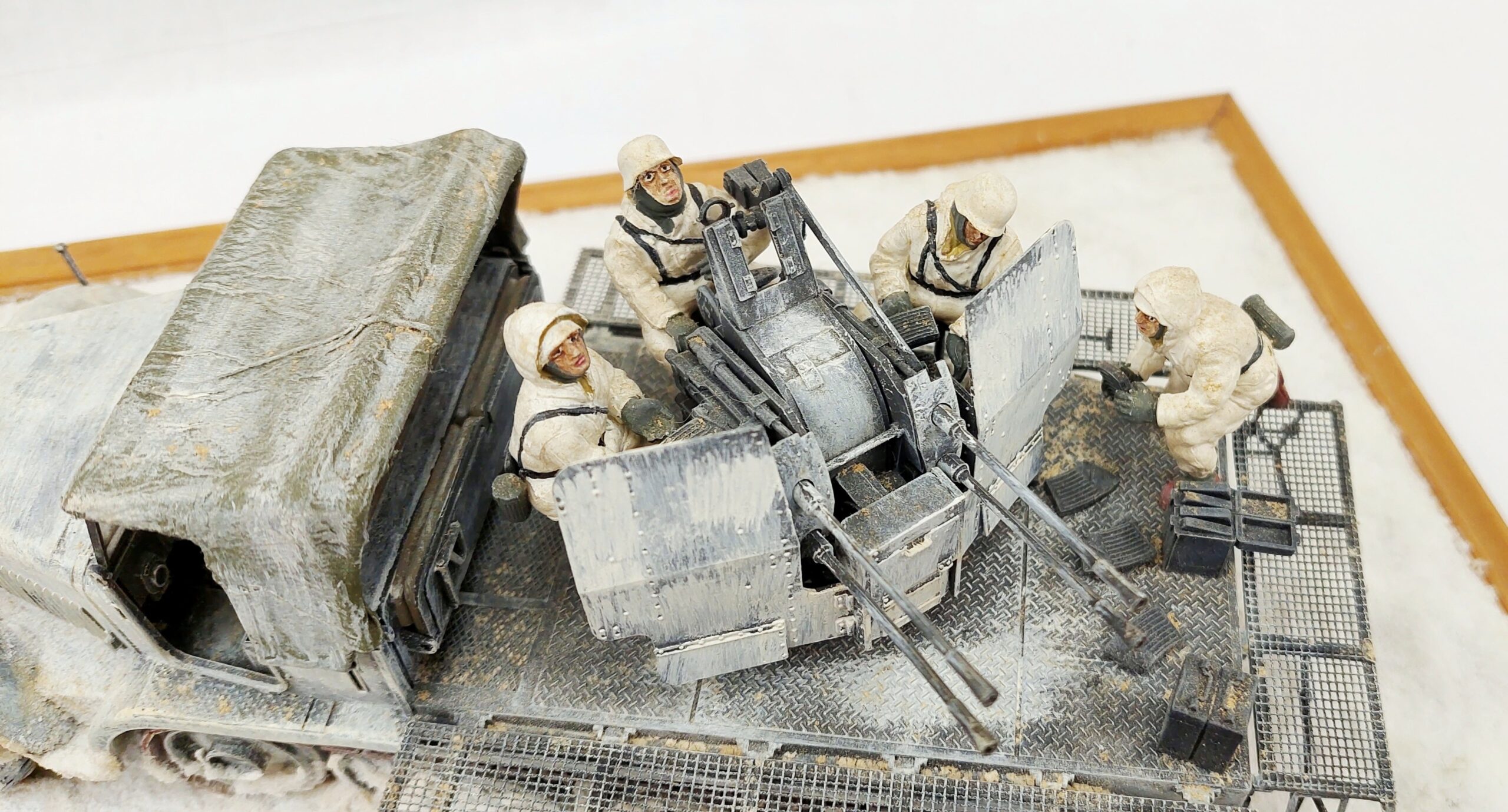 WW2 German Half Track SD.KFZ.7-1 35050 1/35th Scale Model - Image 7