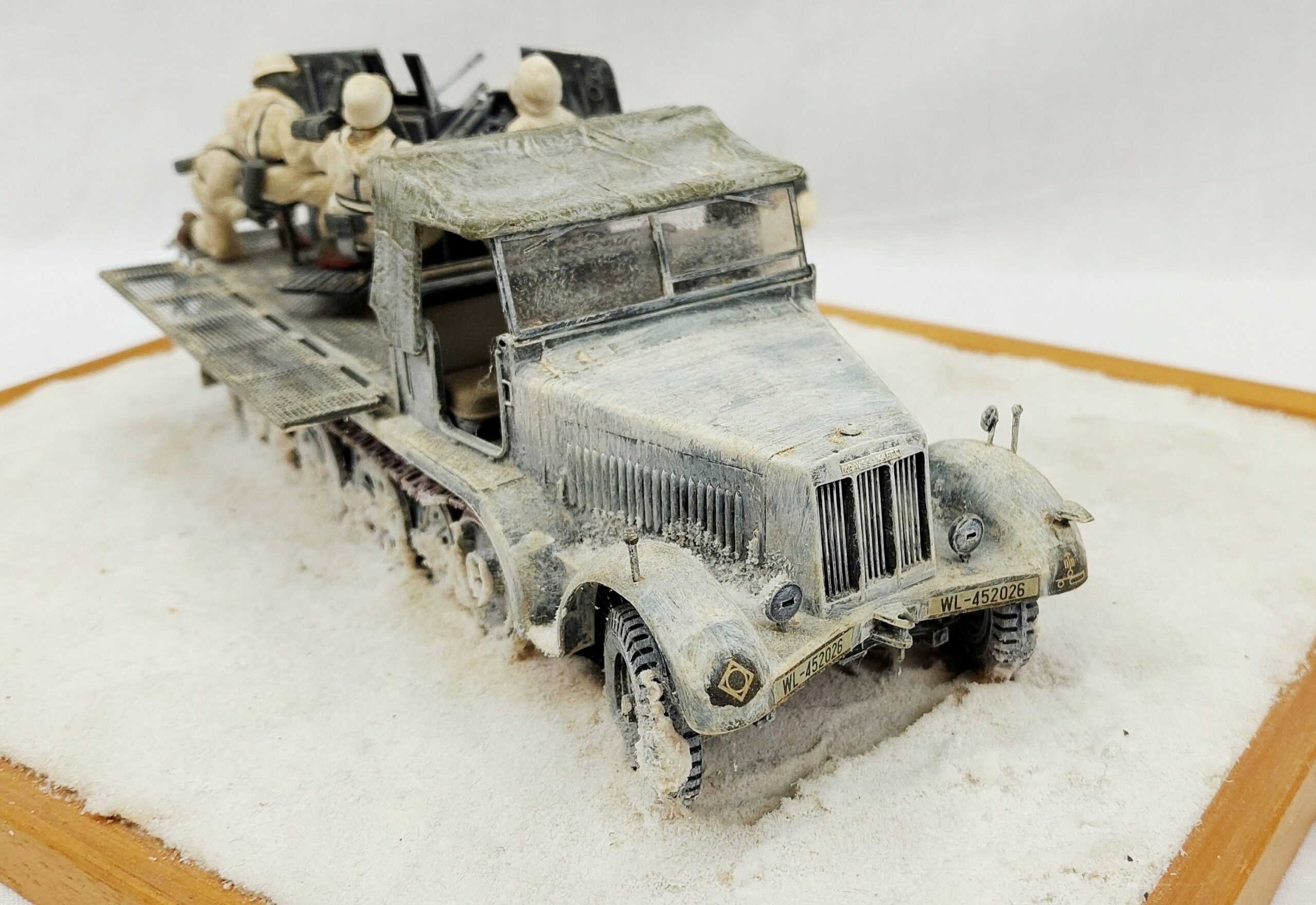 WW2 German Half Track SD.KFZ.7-1 35050 1/35th Scale Model - Image 5
