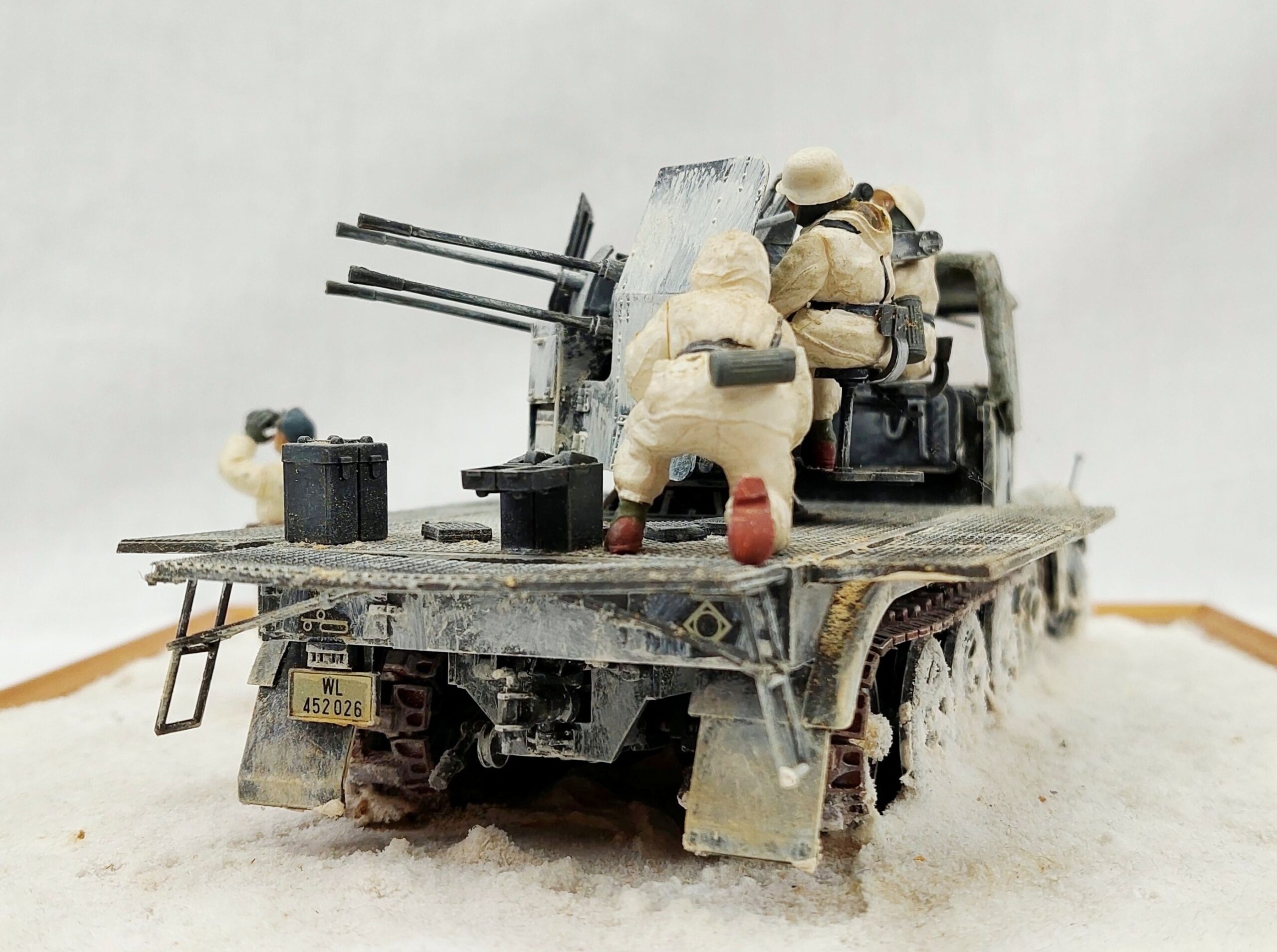 WW2 German Half Track SD.KFZ.7-1 35050 1/35th Scale Model - Image 2
