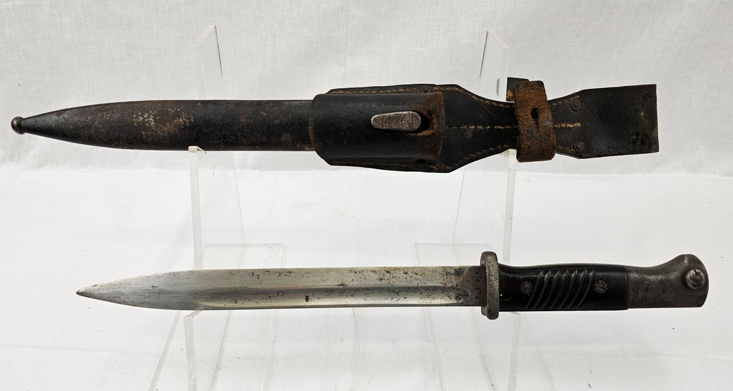 WW2 German Matching Numbers K98 Bayonet. Scabbard And Frog