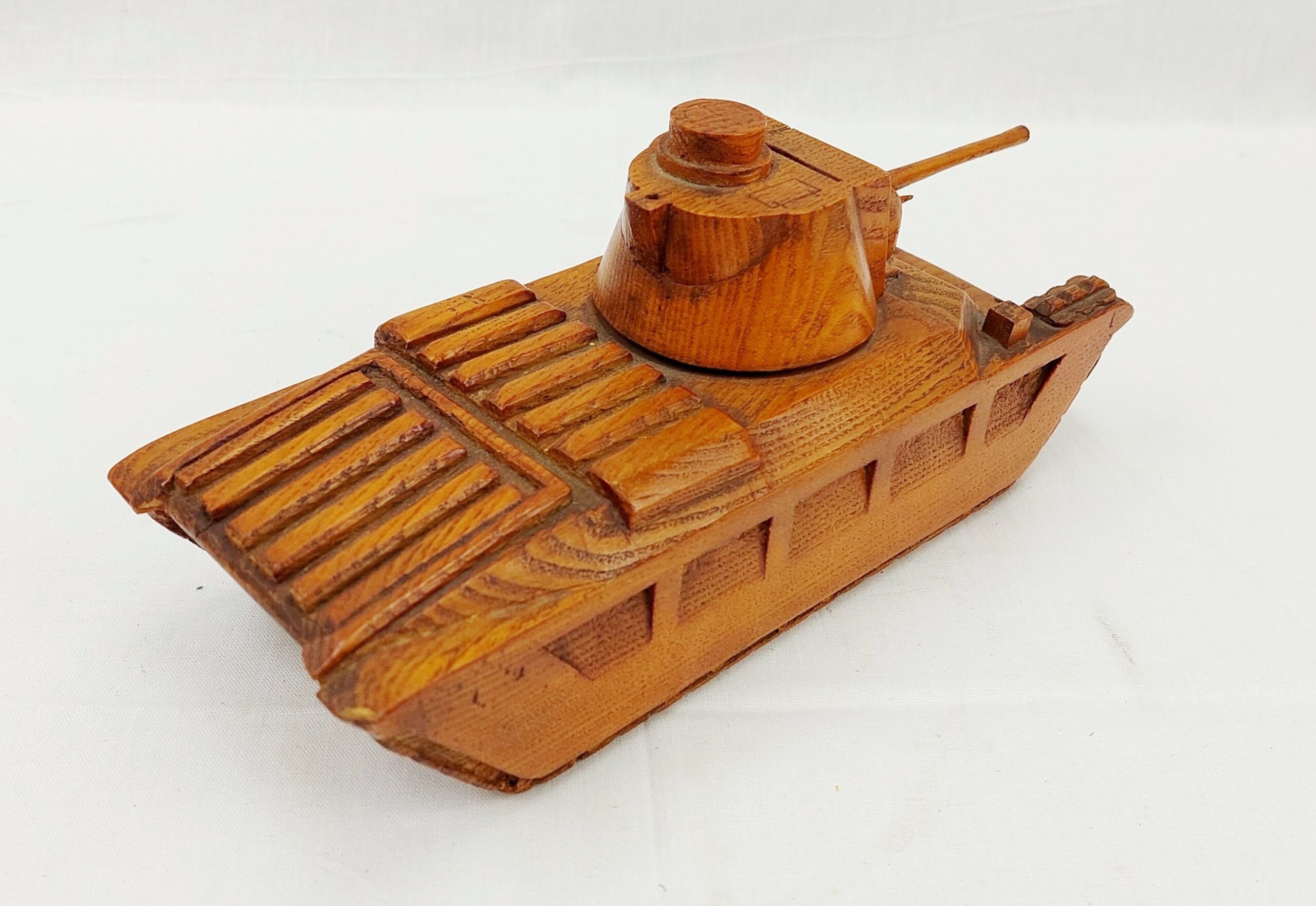 WW2 Well Made Wooden Trench Art Model Of A Matilda Tank Mark 2 - Image 2