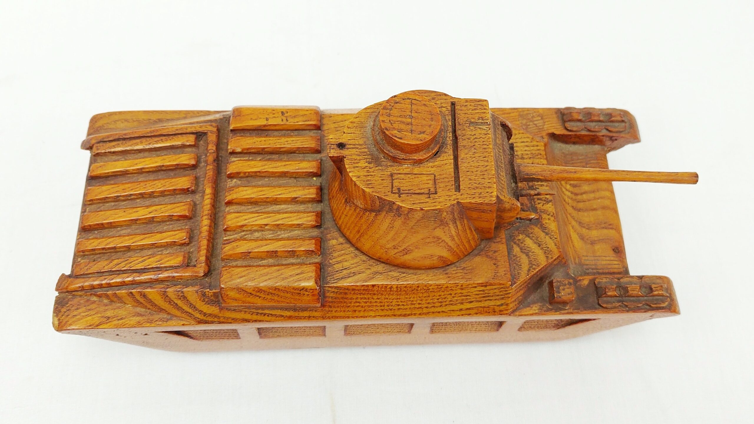 WW2 Well Made Wooden Trench Art Model Of A Matilda Tank Mark 2 - Image 6