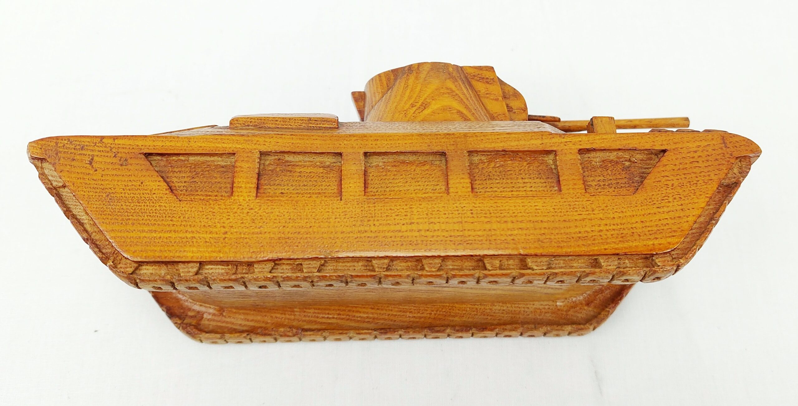 WW2 Well Made Wooden Trench Art Model Of A Matilda Tank Mark 2 - Image 5