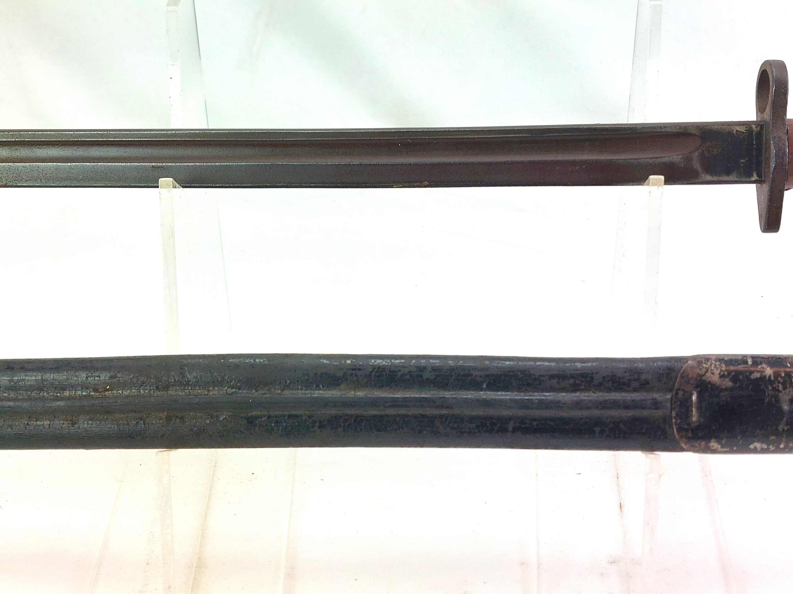 British, WW1, 1907 Pattern Wilkinson Bayonet & Leather Scabbard, dated 1917 - Image 7