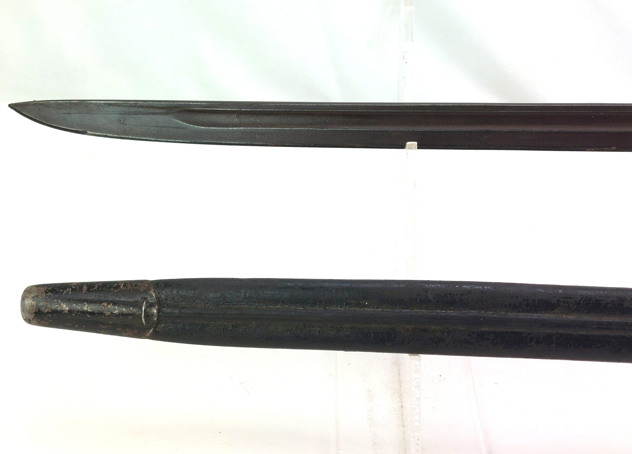 British, WW1, 1907 Pattern Wilkinson Bayonet & Leather Scabbard, dated 1917 - Image 8