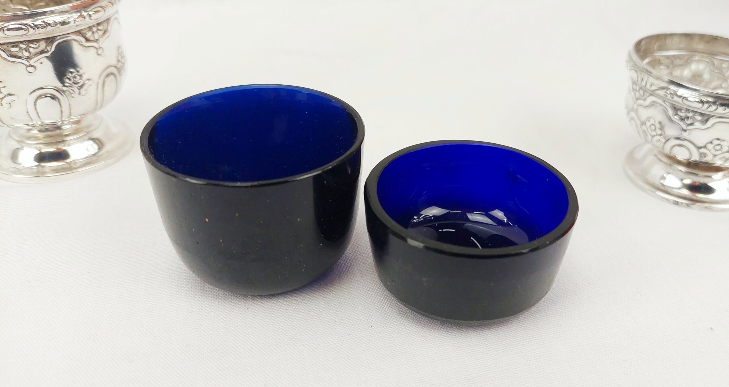 Chester 1900 And 1908 Sterling Silver Mustard Pot And Salt Set - Image 7