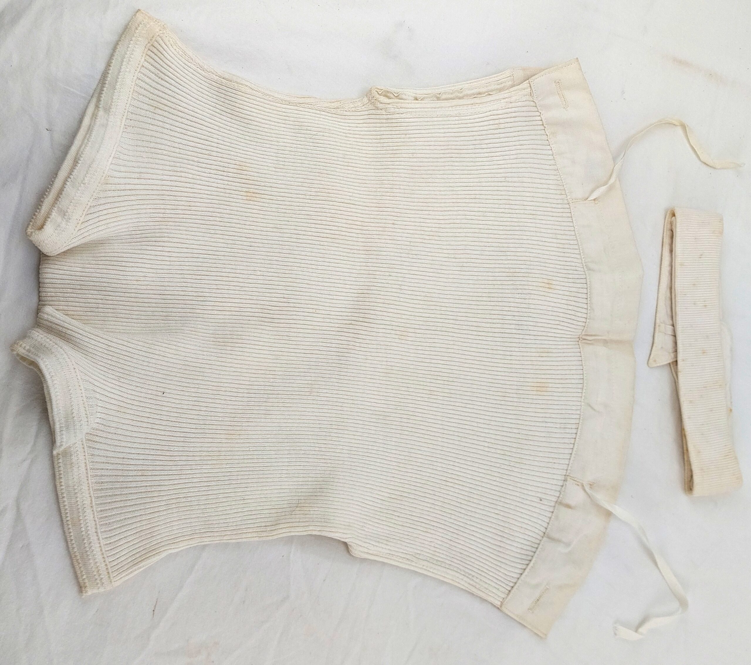 France, c1930-50, Vintage Ribbed Baby Grow, with Separate Collar, by French Brand Petit Negro - Image 3