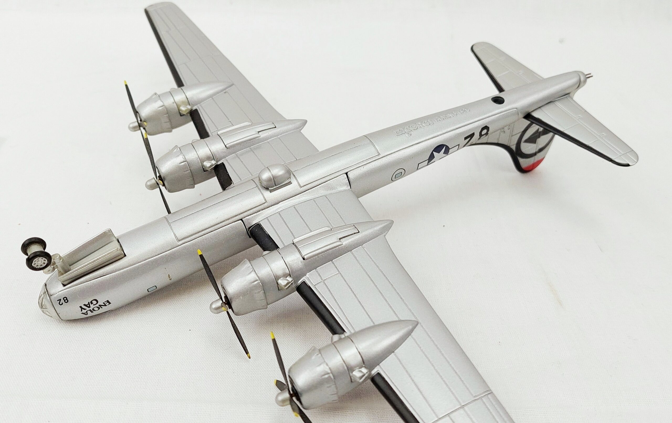 Corgi 48901 Aviation Archive Boeing B29 Super Fortress Enola Gay Model - Image 6