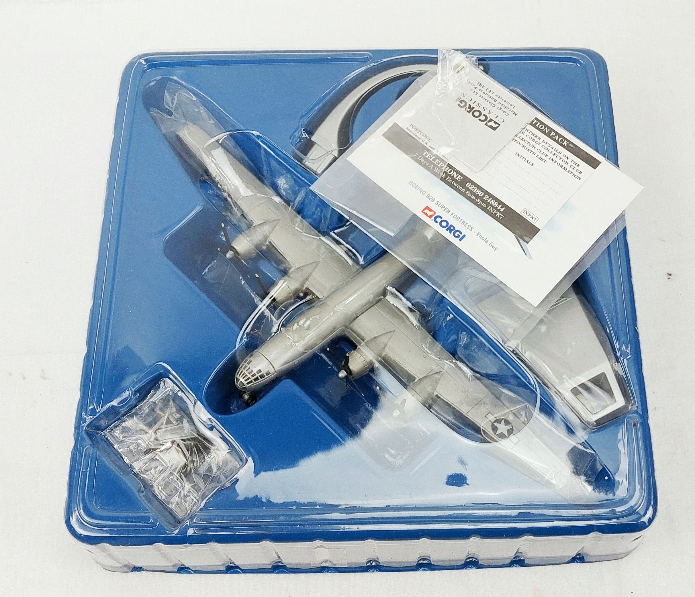 Corgi 48901 Aviation Archive Boeing B29 Super Fortress Enola Gay Model - Image 7