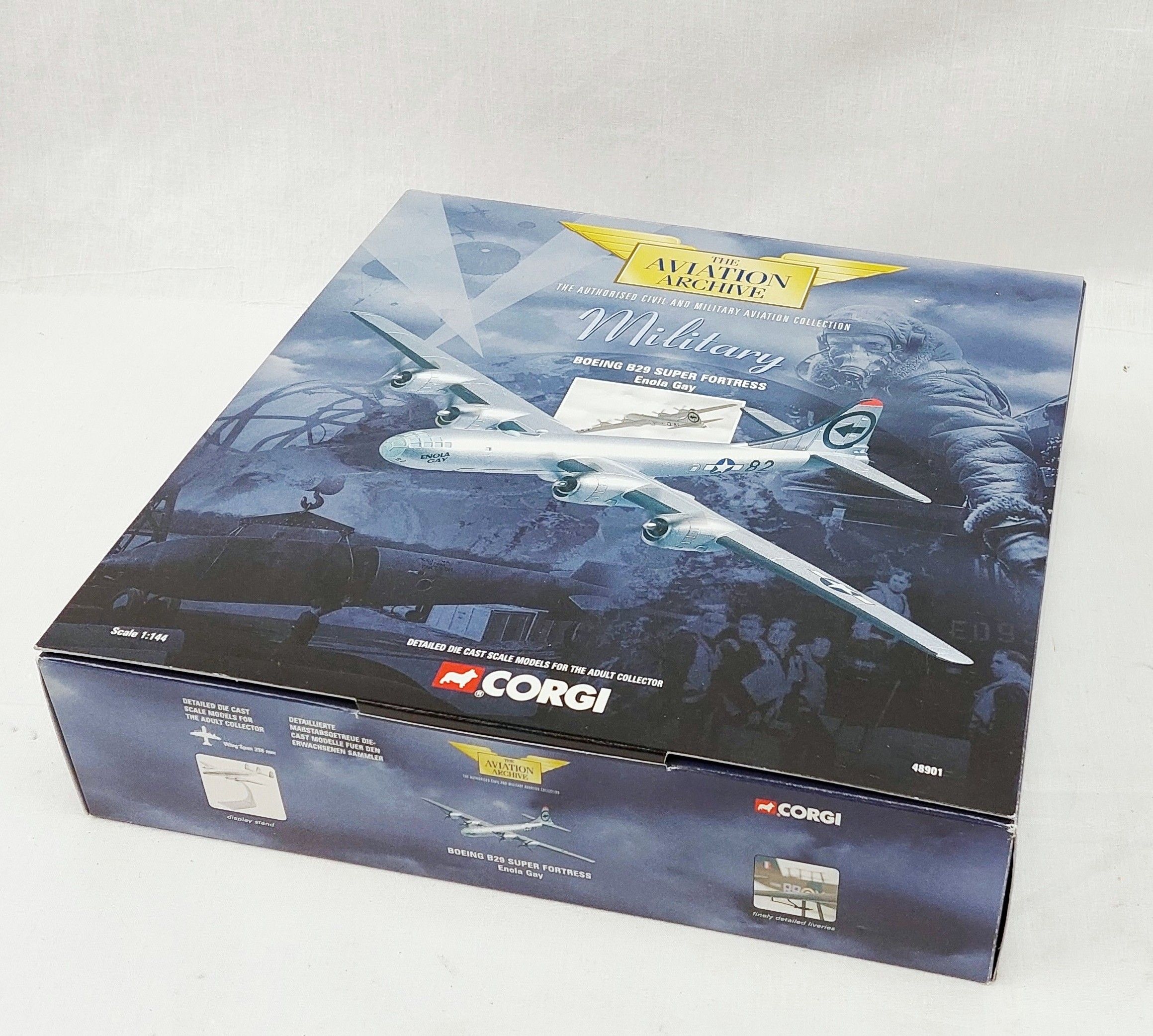 Corgi 48901 Aviation Archive Boeing B29 Super Fortress Enola Gay Model - Image 8