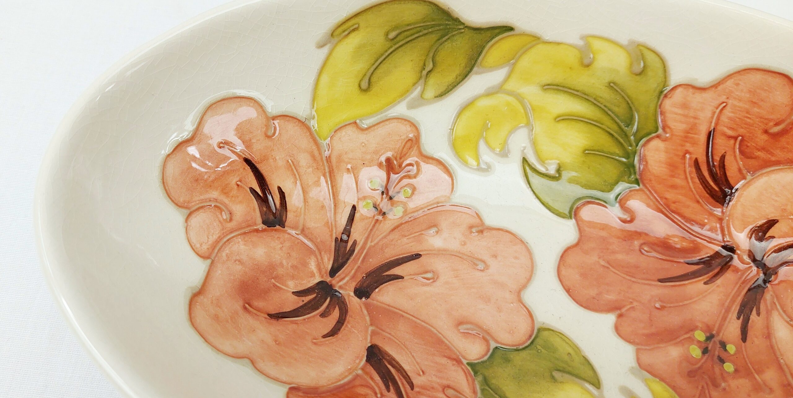 Moorcroft Cream Hibiscus Pattern Oval Bowl - Image 3