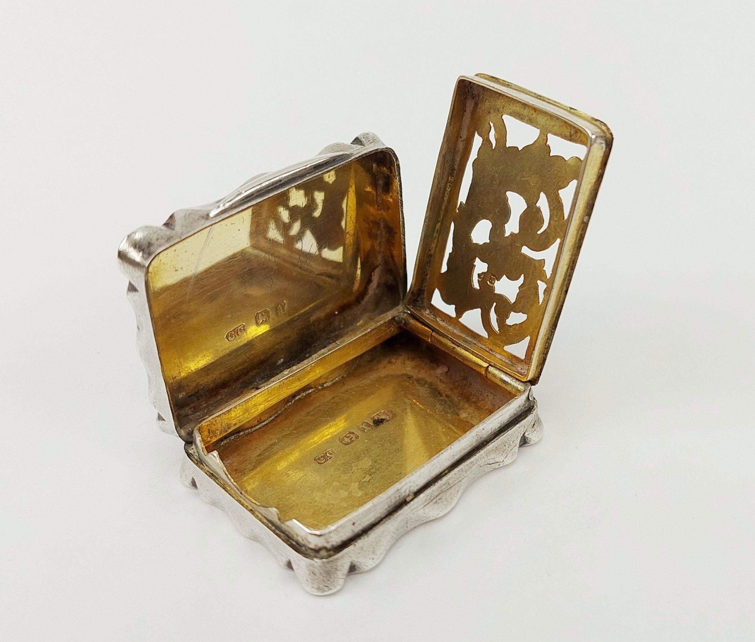 Victorian Sterling Silver Vinaigrette Birmingham 1897 By Colen Hewer Cheshire - Image 10