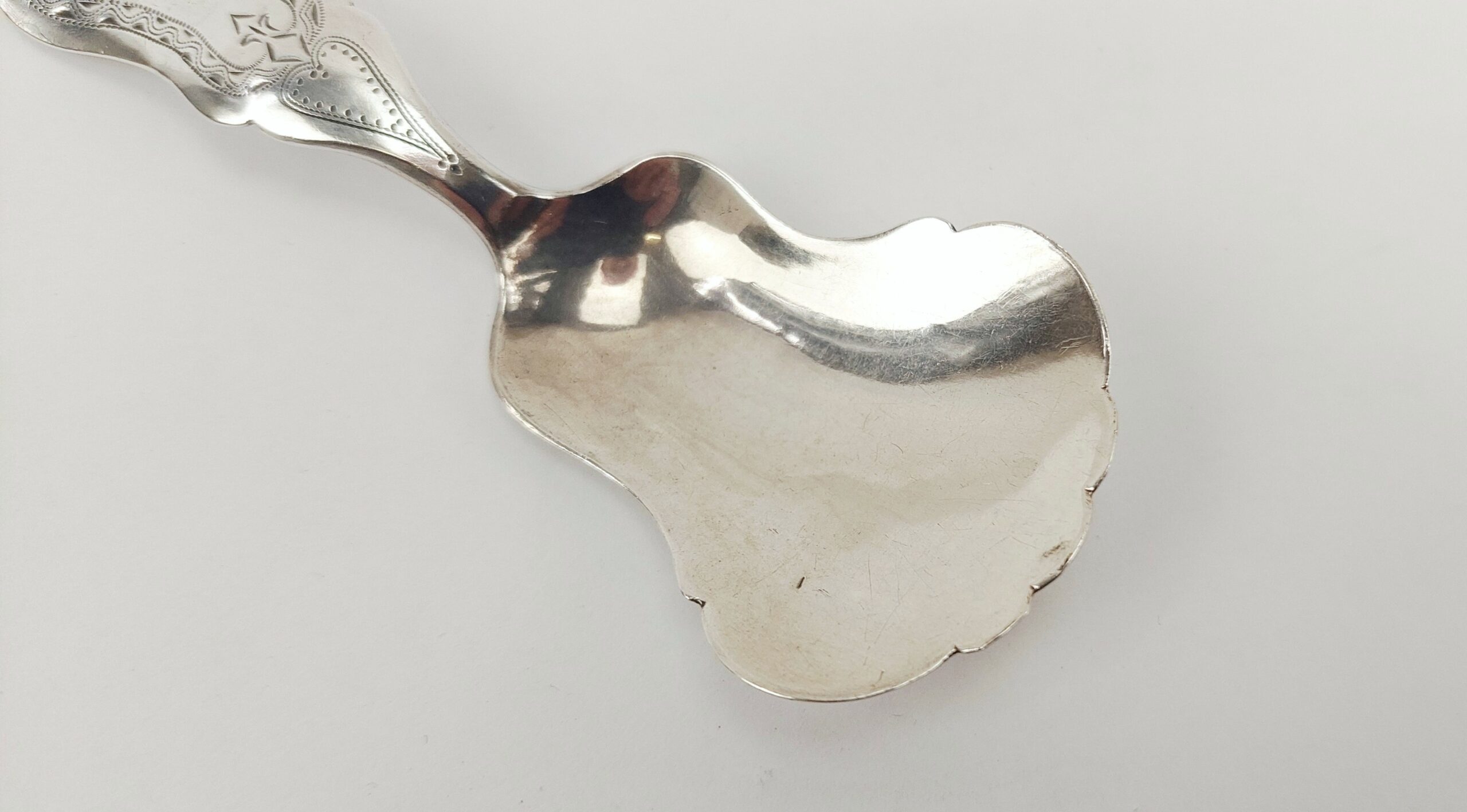London 1840 Sterling Silver Tea Caddy Spoon - Image 4