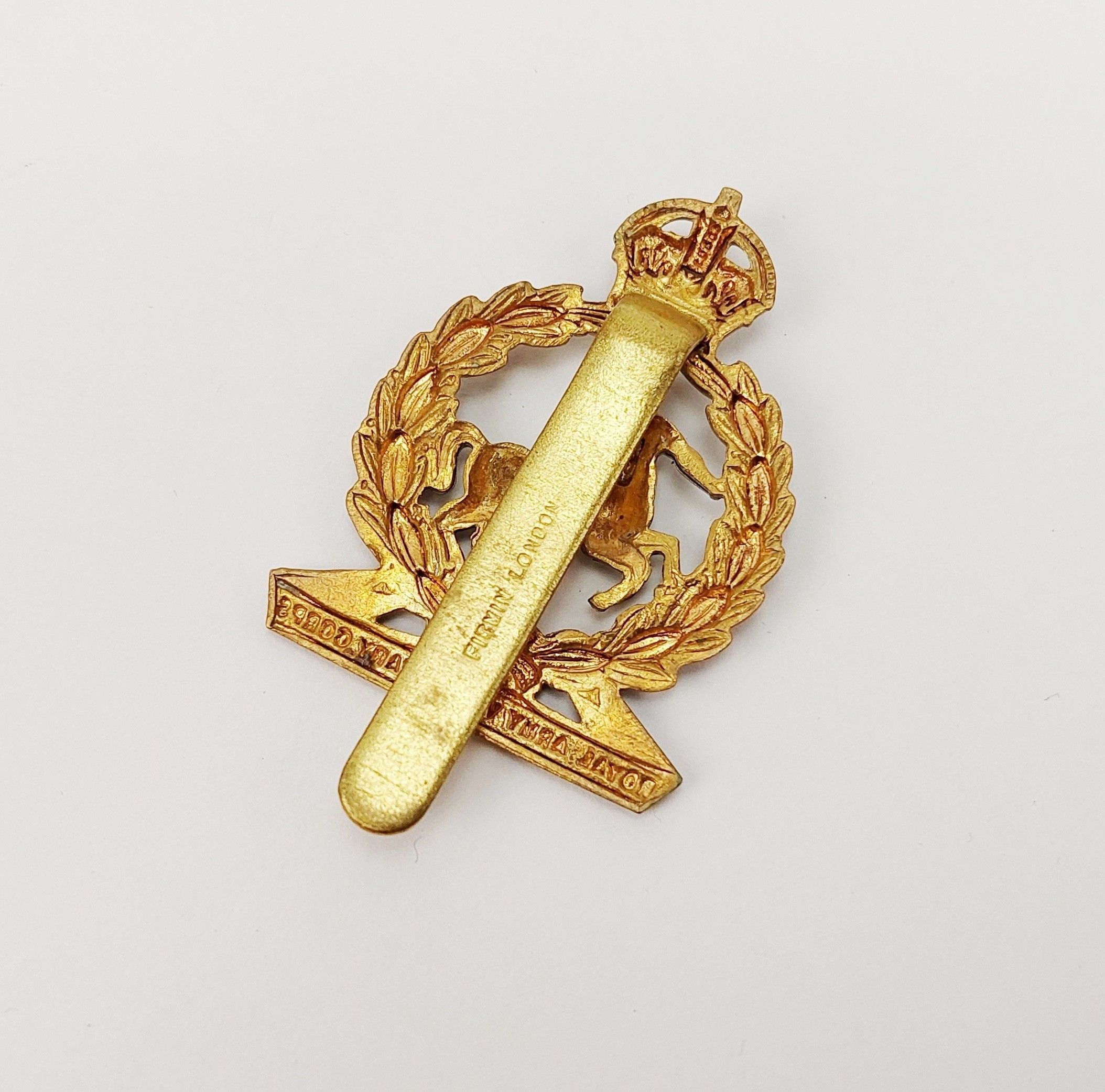 WW1 Royal Army Vetinary Corp Cap Badge - Image 3