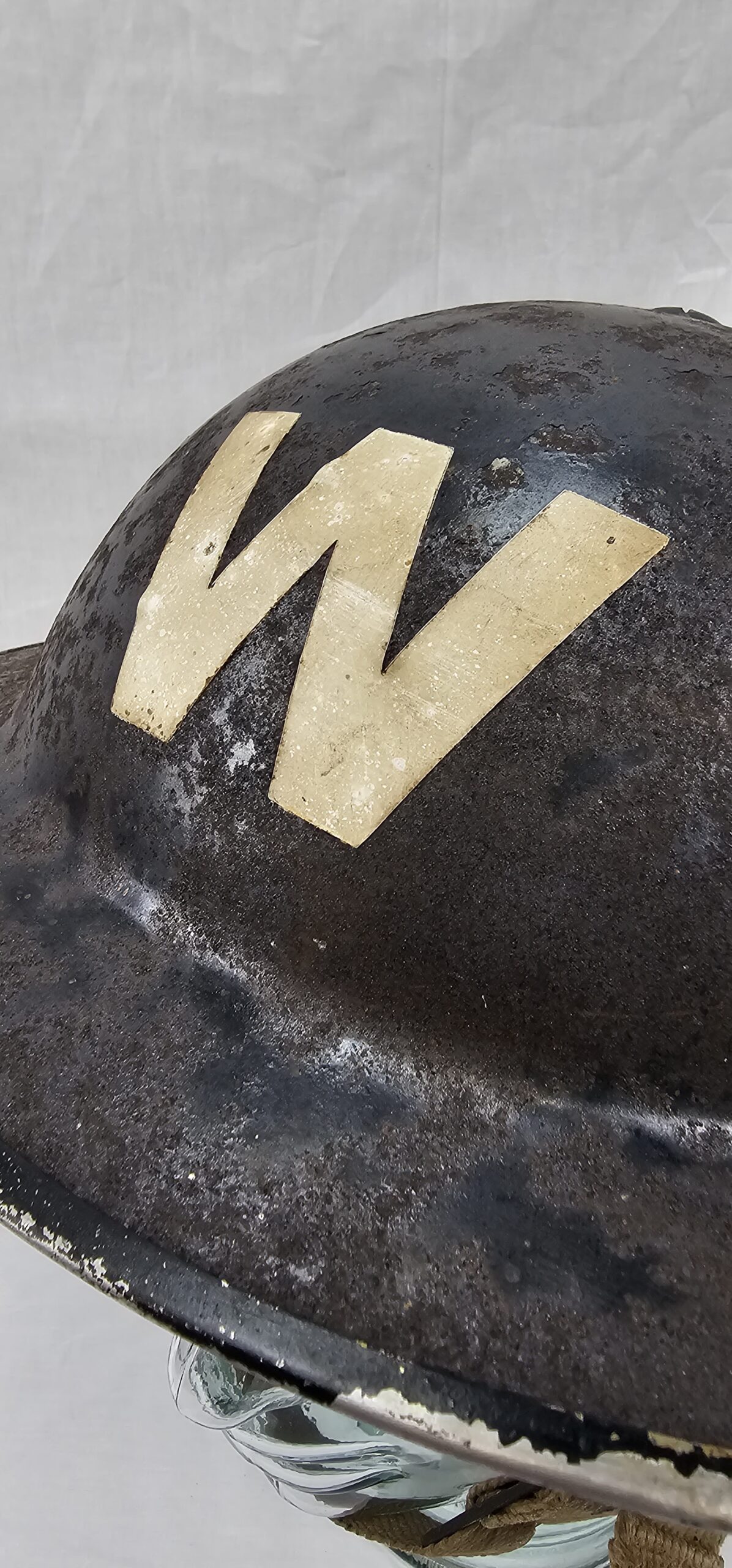 1939 Dated ARP Warden Helmet - Image 2