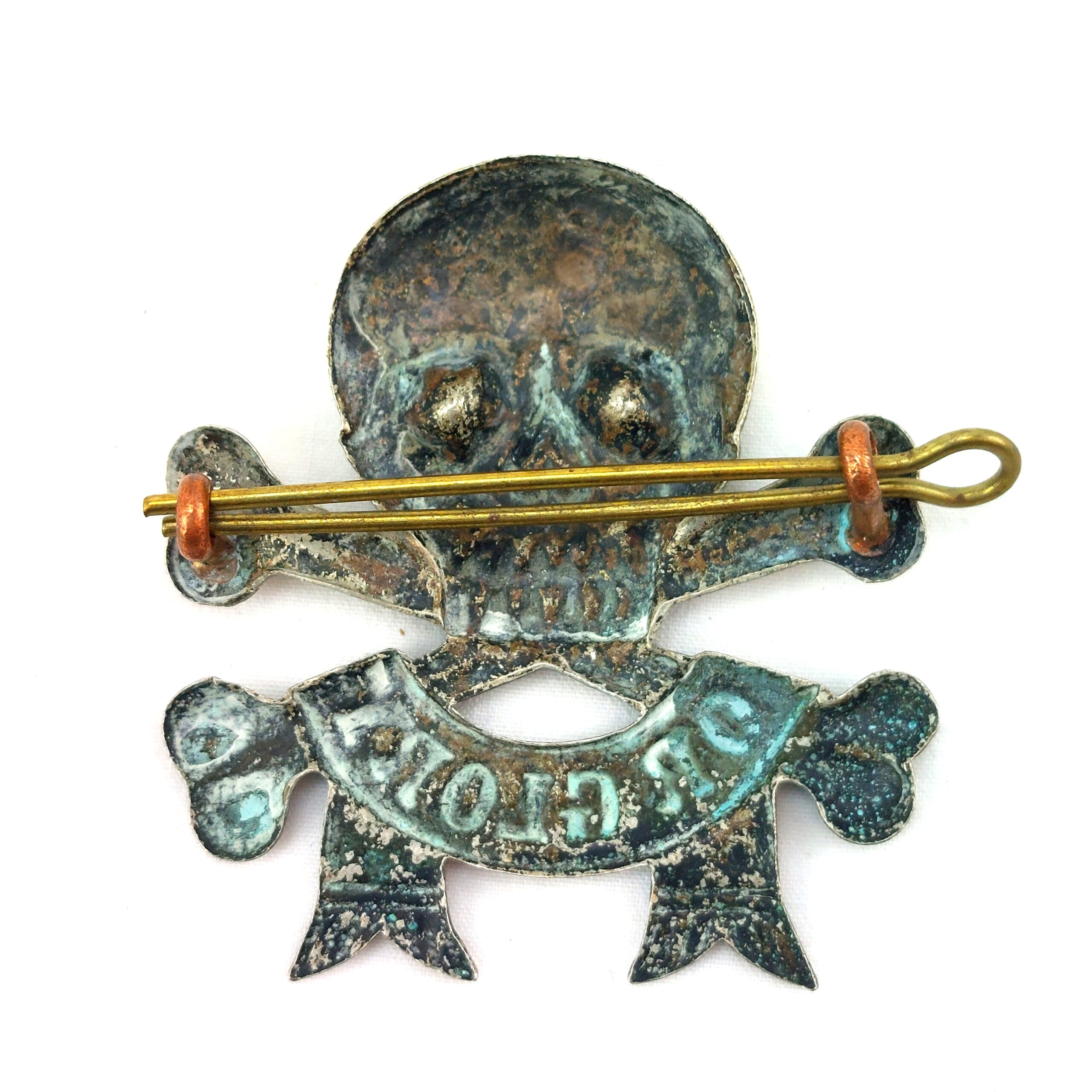British, Original 17th/21st Lancers NCO Arm Badge Death or Glory, 2 lugs - Image 2
