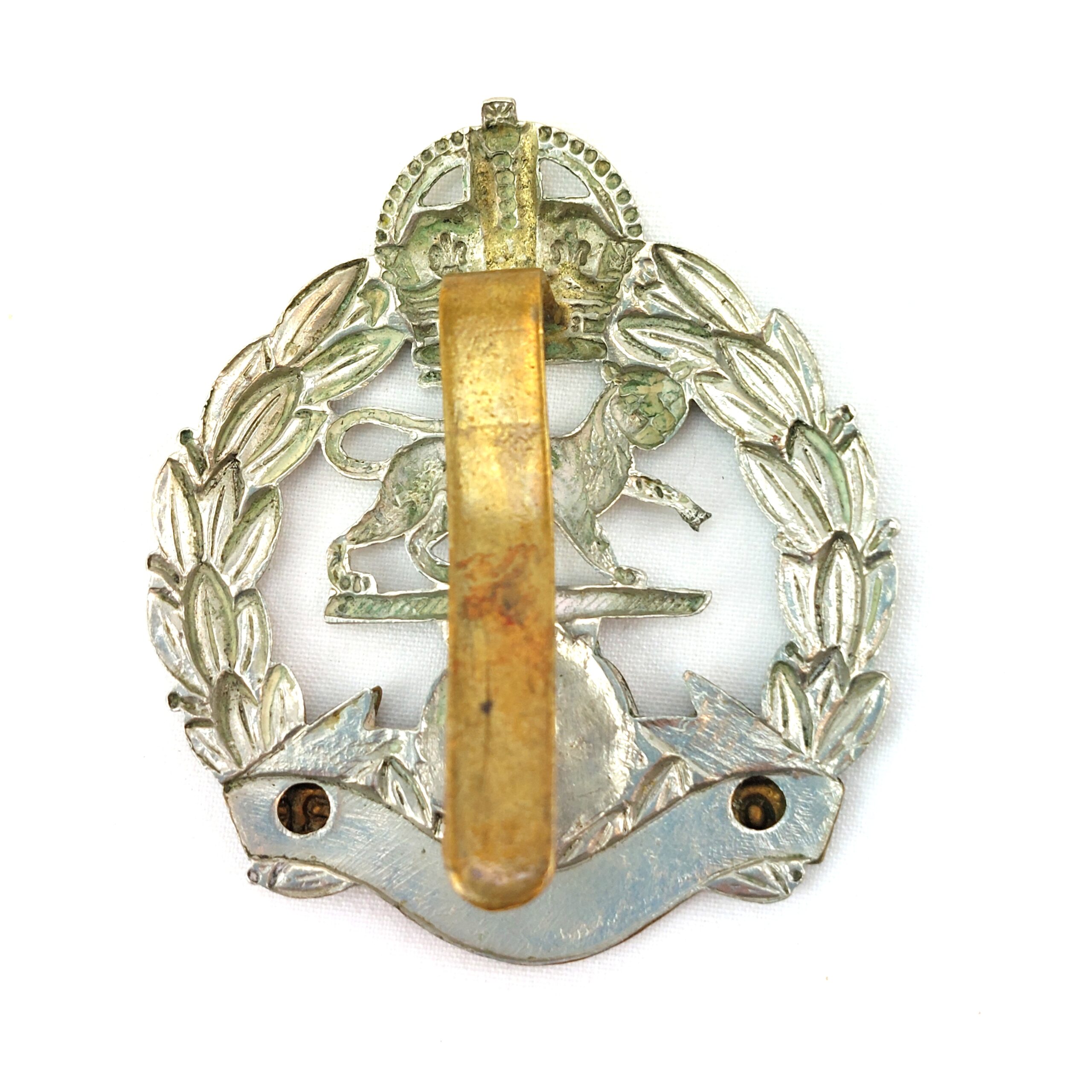 British, Original Royal Hampshire Regimental Bi-Metal Cap Badge, Kings Crown, Brass Slide - Image 2