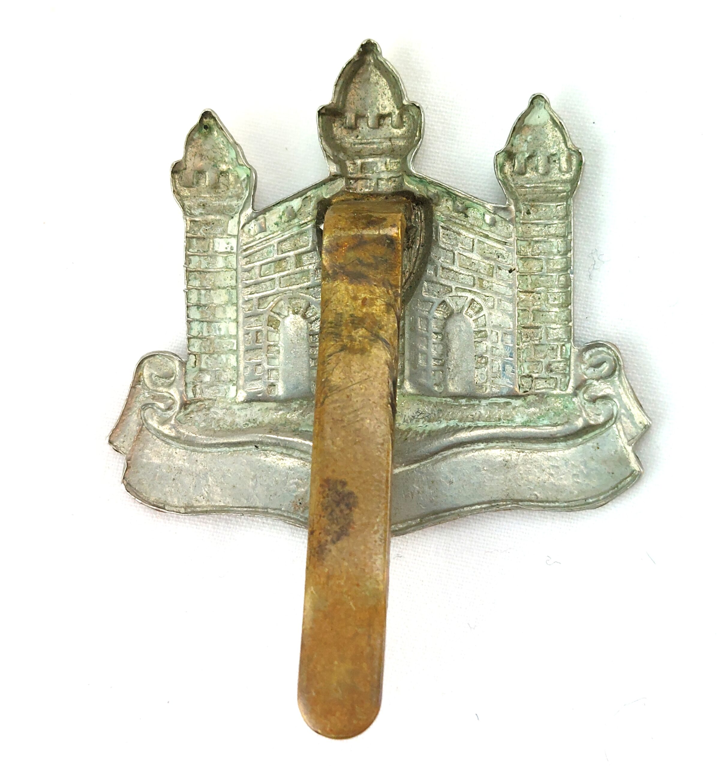 British, Original The Cambridgeshire Reg Bi-Metal Cap Badge, Brass Slide - Image 2