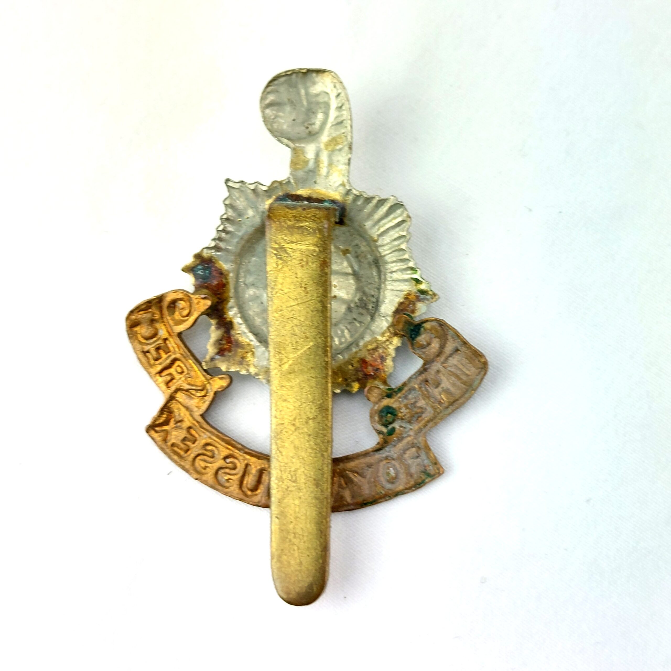 British, Original The Royal Sussex Reg Bimetal Cap Badge - Image 2