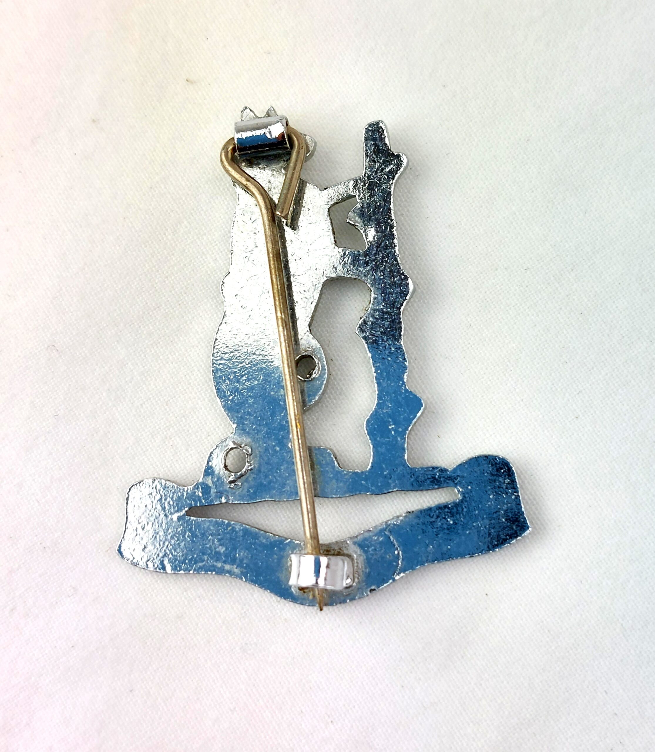 British, Original Warwickshire Yeomanry White Metal Cap Badge, Brooch backed, Both feet on the Floor - Image 2