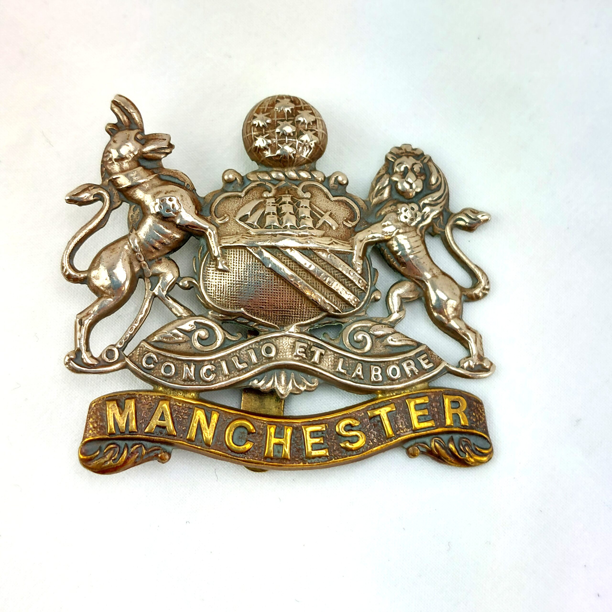 British, WW1, Original Manchester Regimental Cap Badge