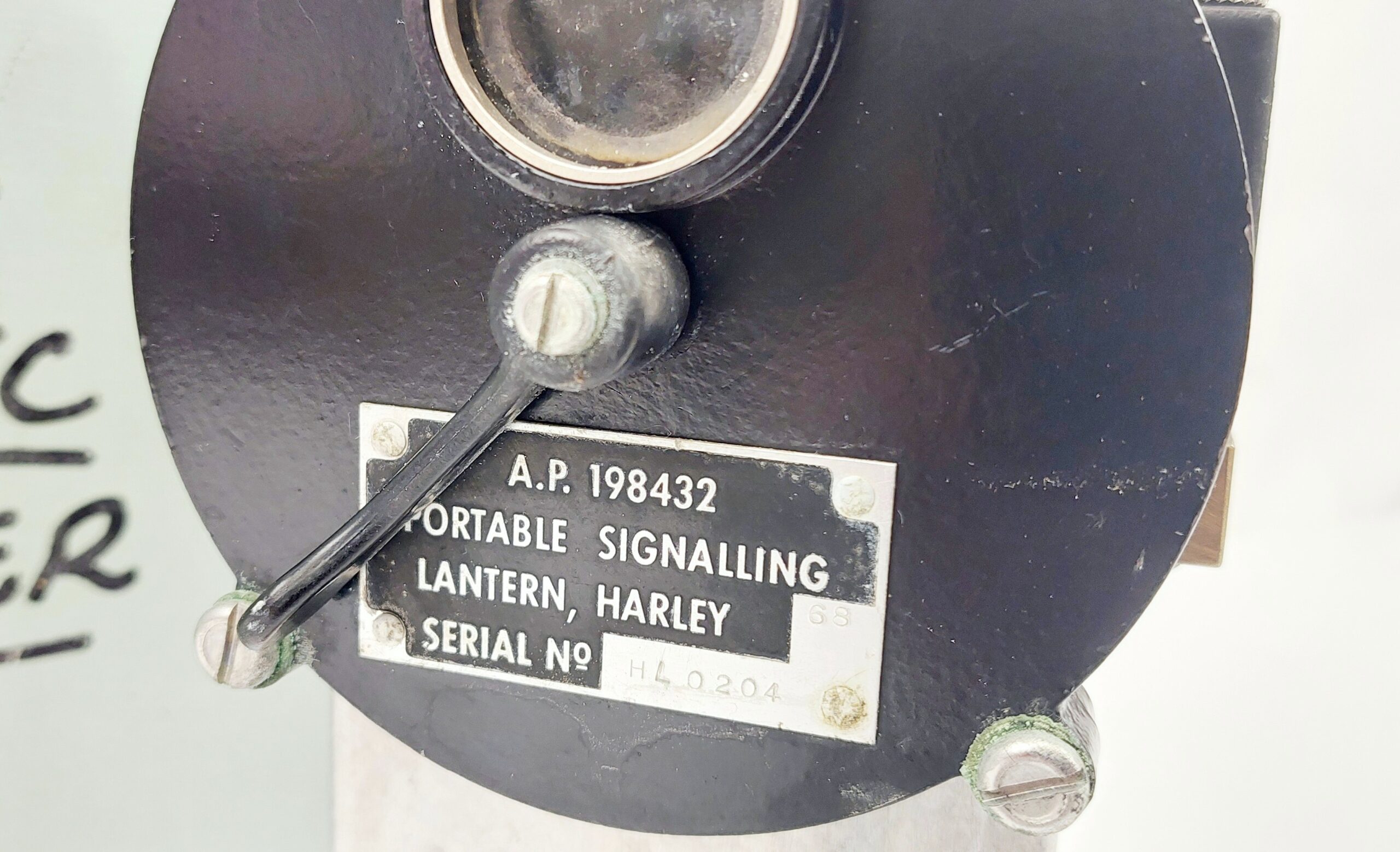 Cased Royal Navy Portable Signalling Lantern By Harley - Image 9
