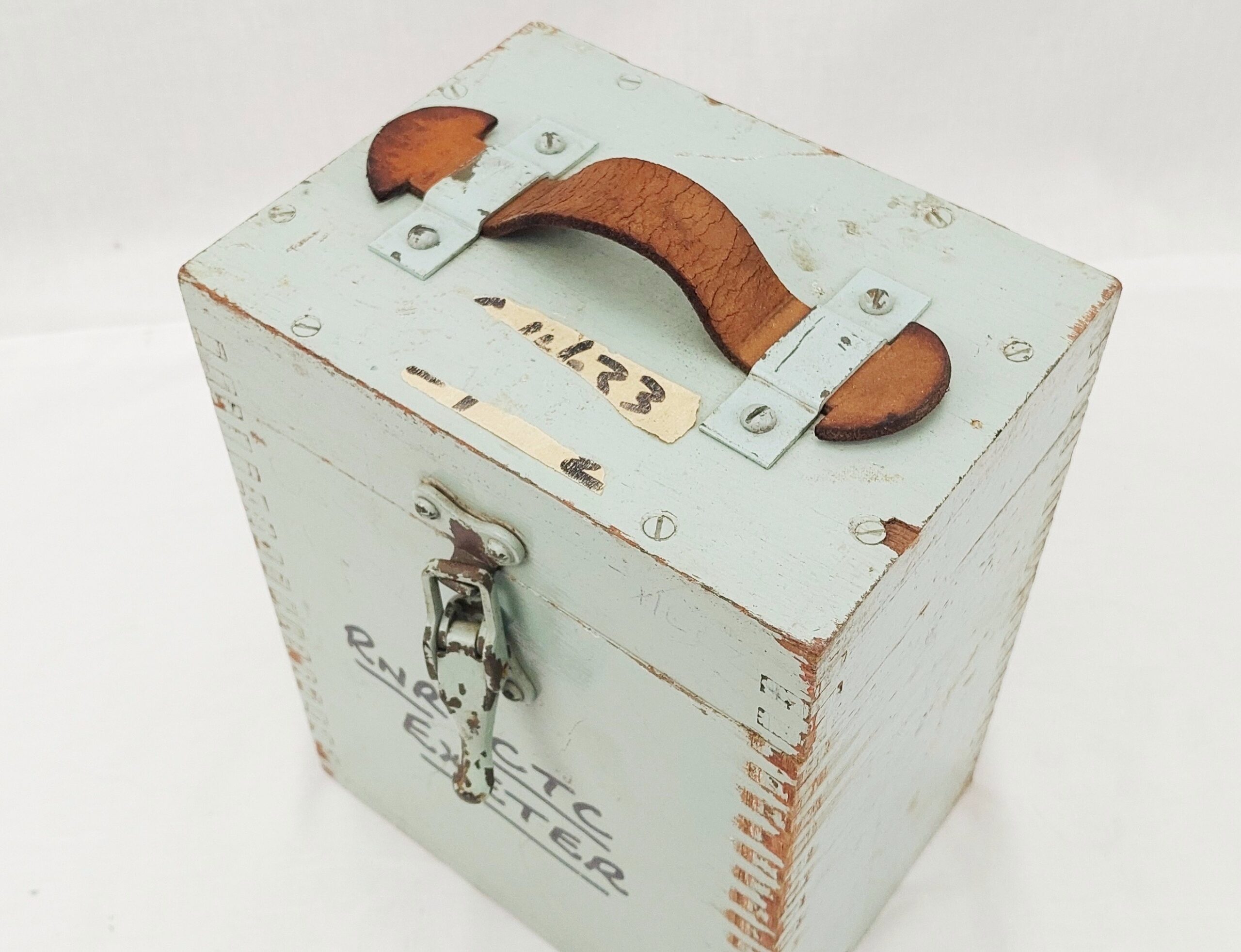 Cased Royal Navy Portable Signalling Lantern By Harley - Image 3