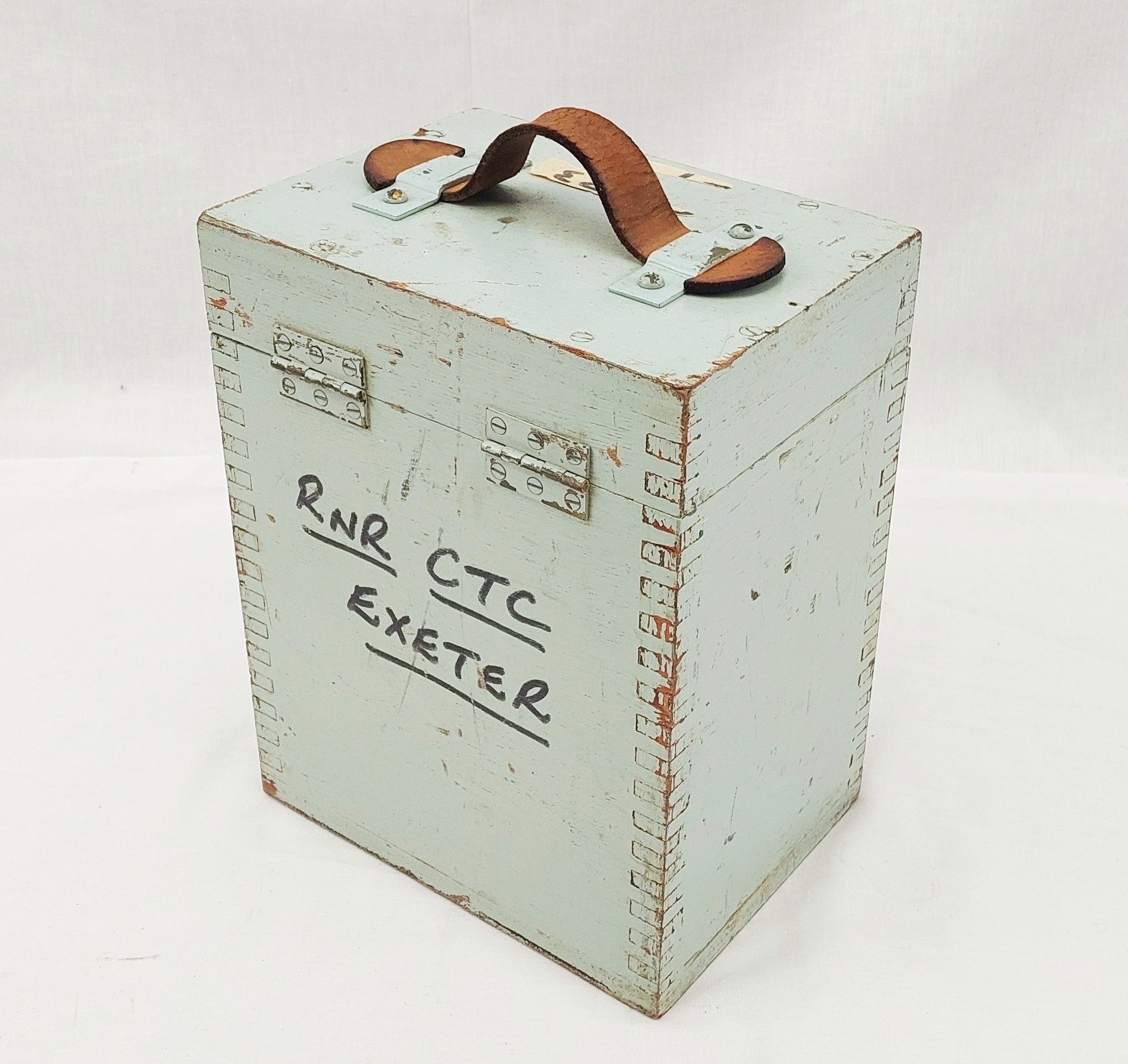 Cased Royal Navy Portable Signalling Lantern By Harley - Image 2