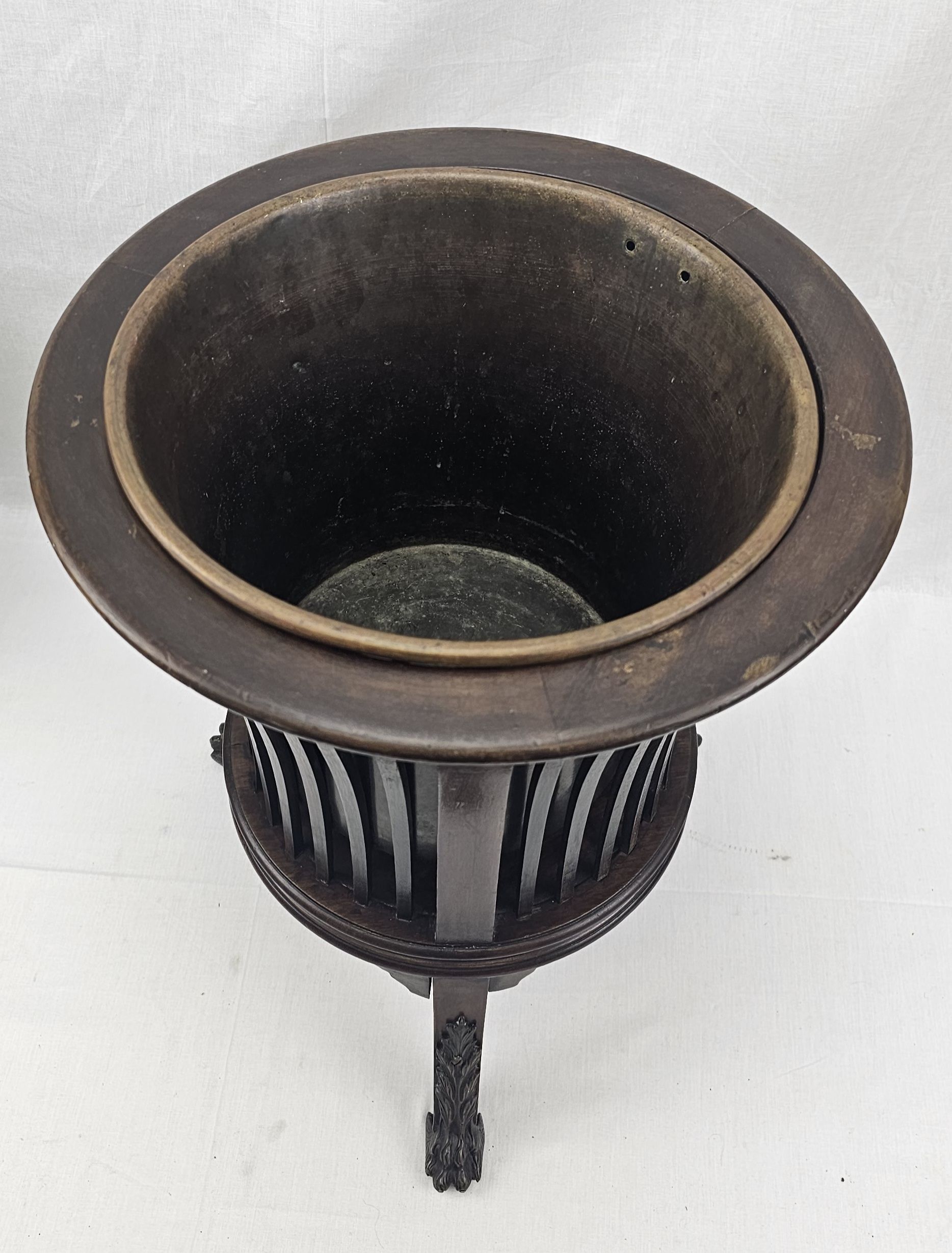 Fine Slatted Compact Georgian Mahogany Wine Cooler - Image 3