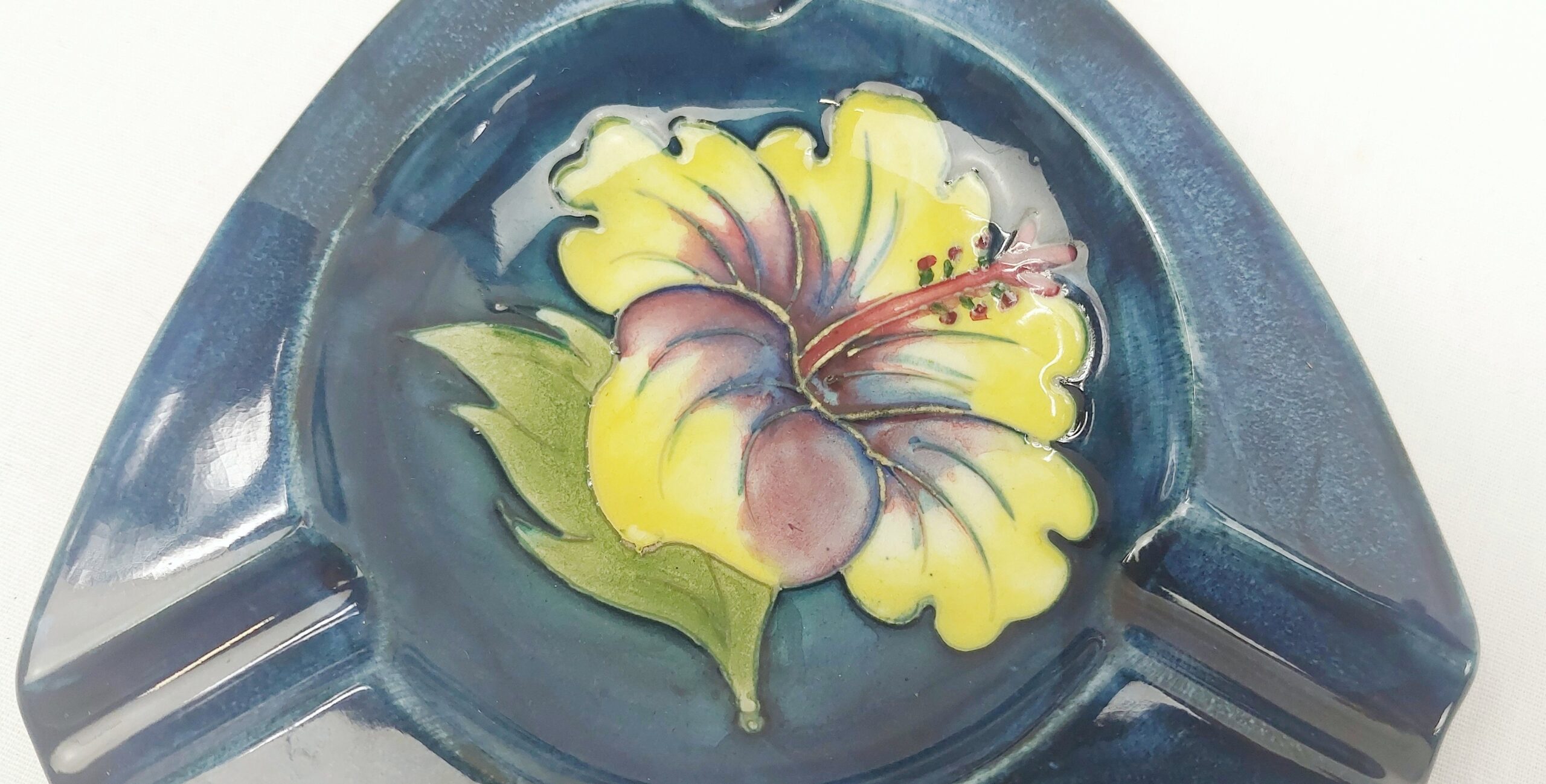 Moorcroft Hibiscus Pattern Ashtray - Image 3