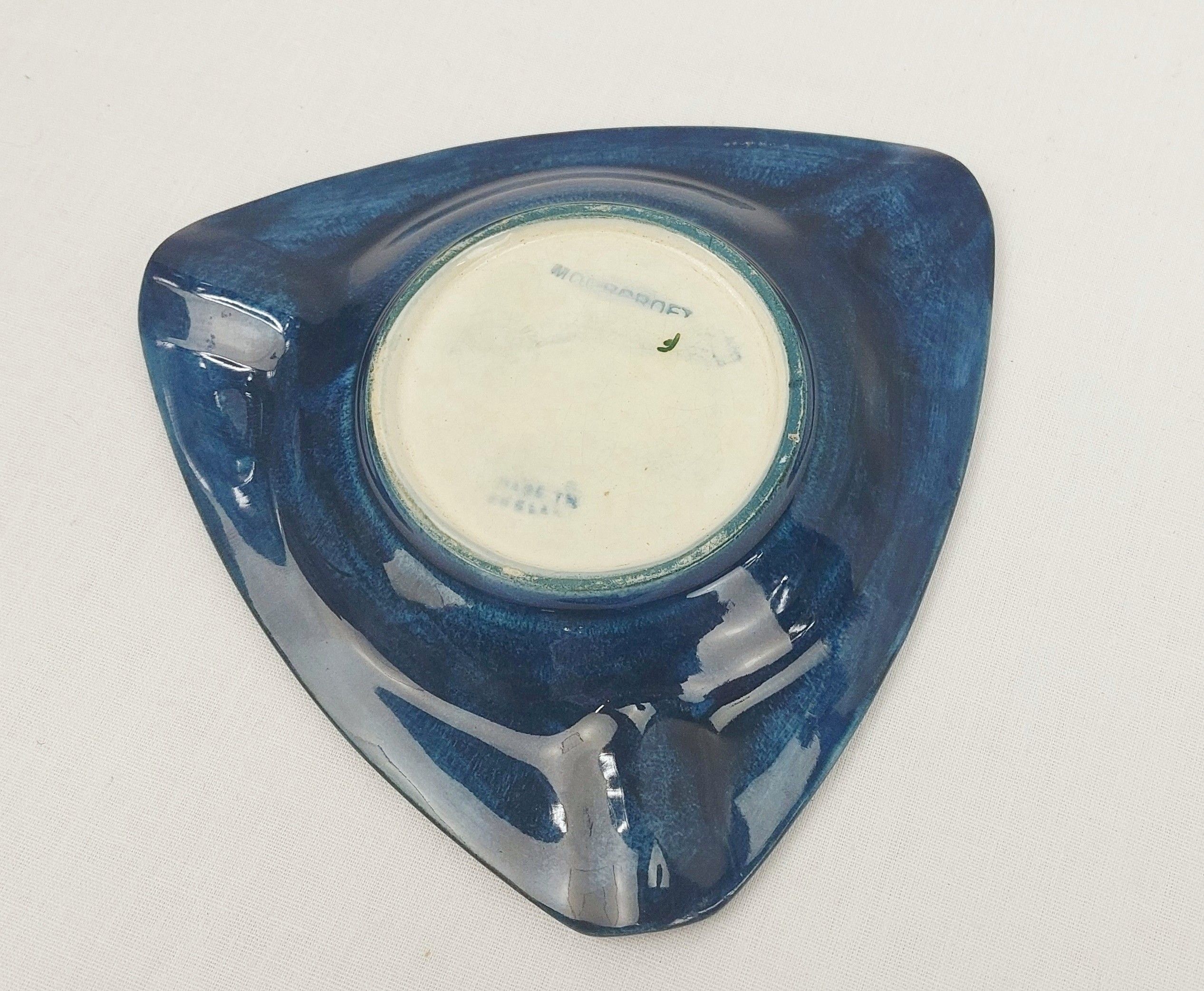 Moorcroft Hibiscus Pattern Ashtray - Image 5