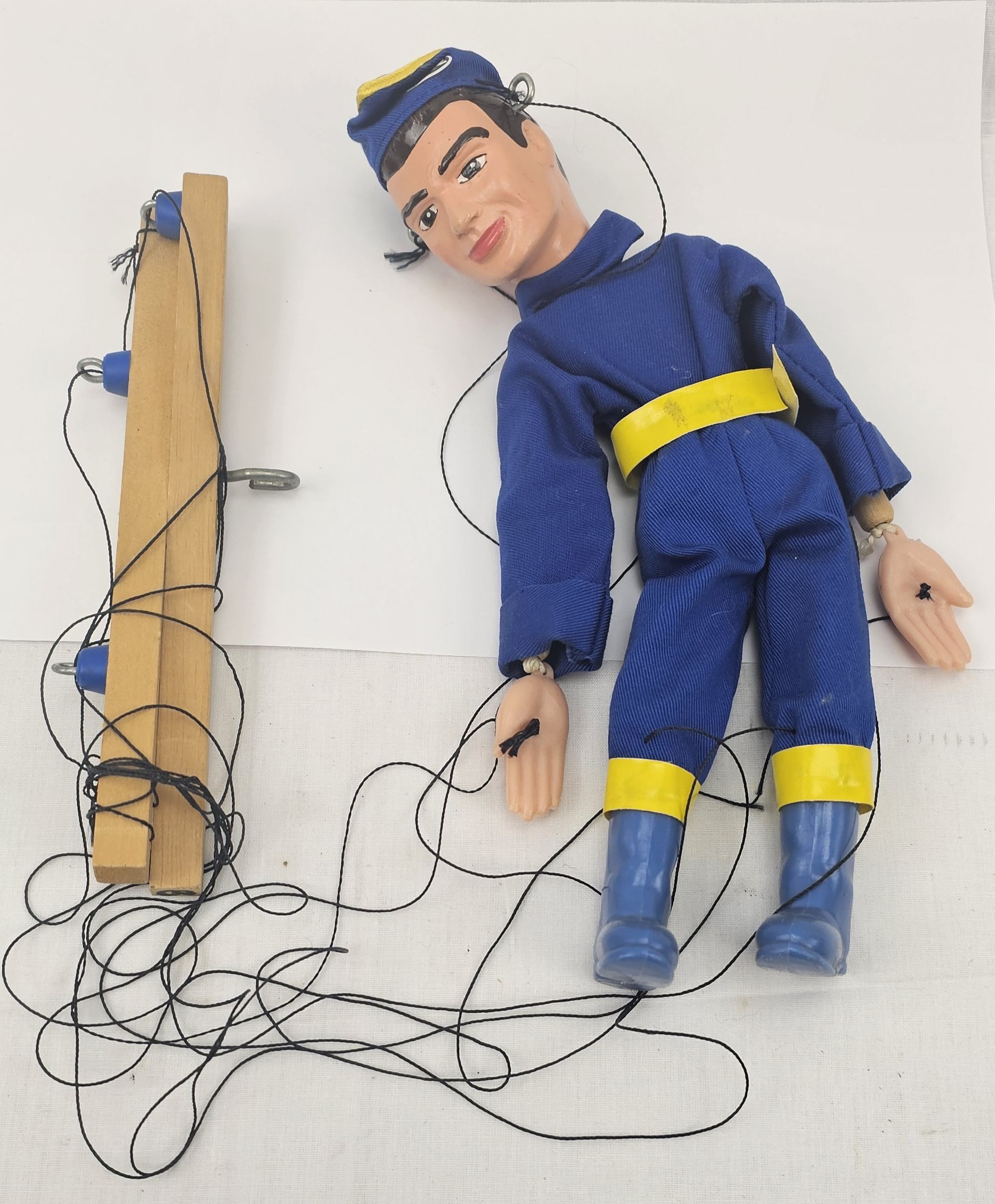Pelham Puppets Thunderbirds Virgil Tracey Puppet - Image 7