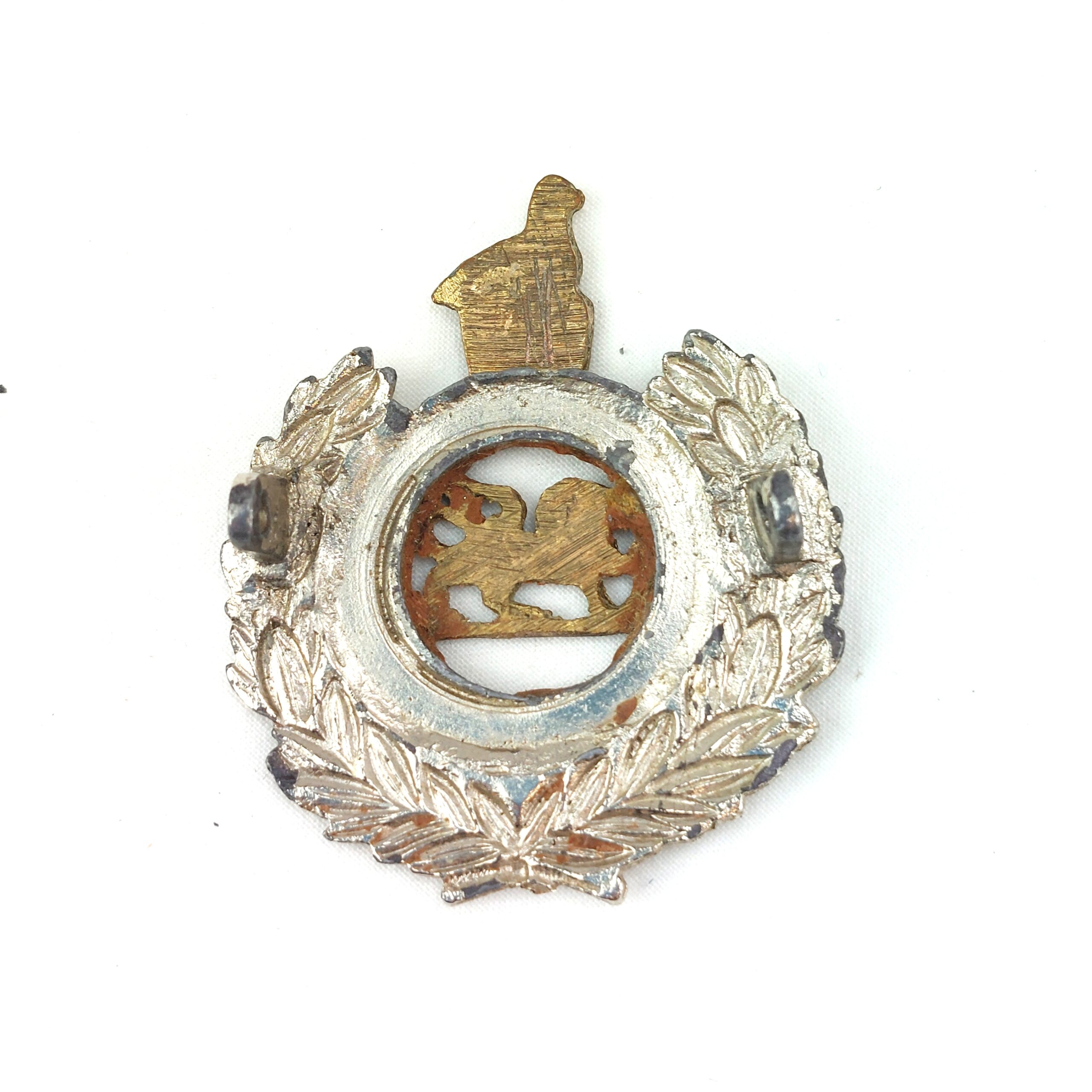 Rhodesian Corps of Engineers Bi-Metal Cap Badge, 2 lugs - Image 2